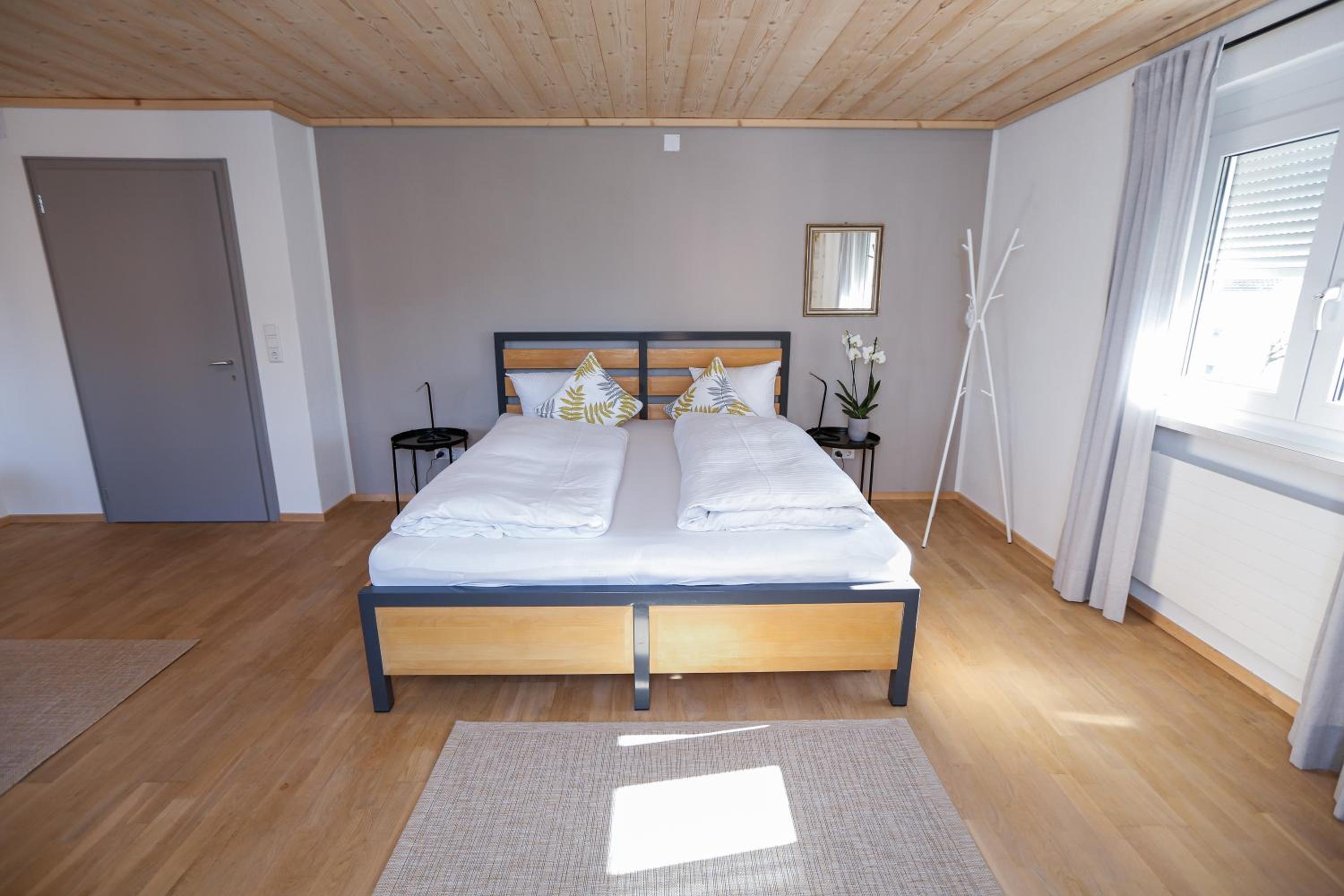 WOHNUNG OBERGESCHOSS mit 3 Schlafzimmer in ruhiger Gegend