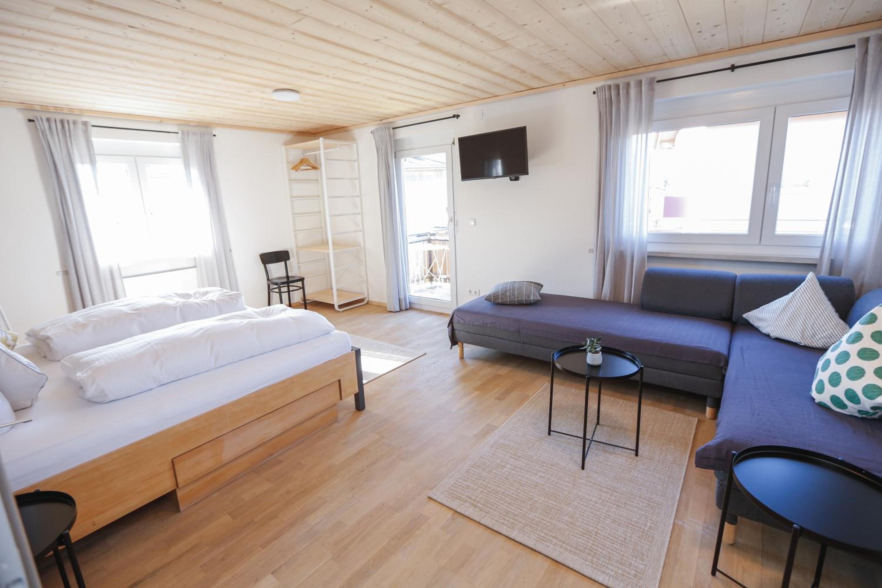 WOHNUNG OBERGESCHOSS mit 3 Schlafzimmer in ruhiger Gegend