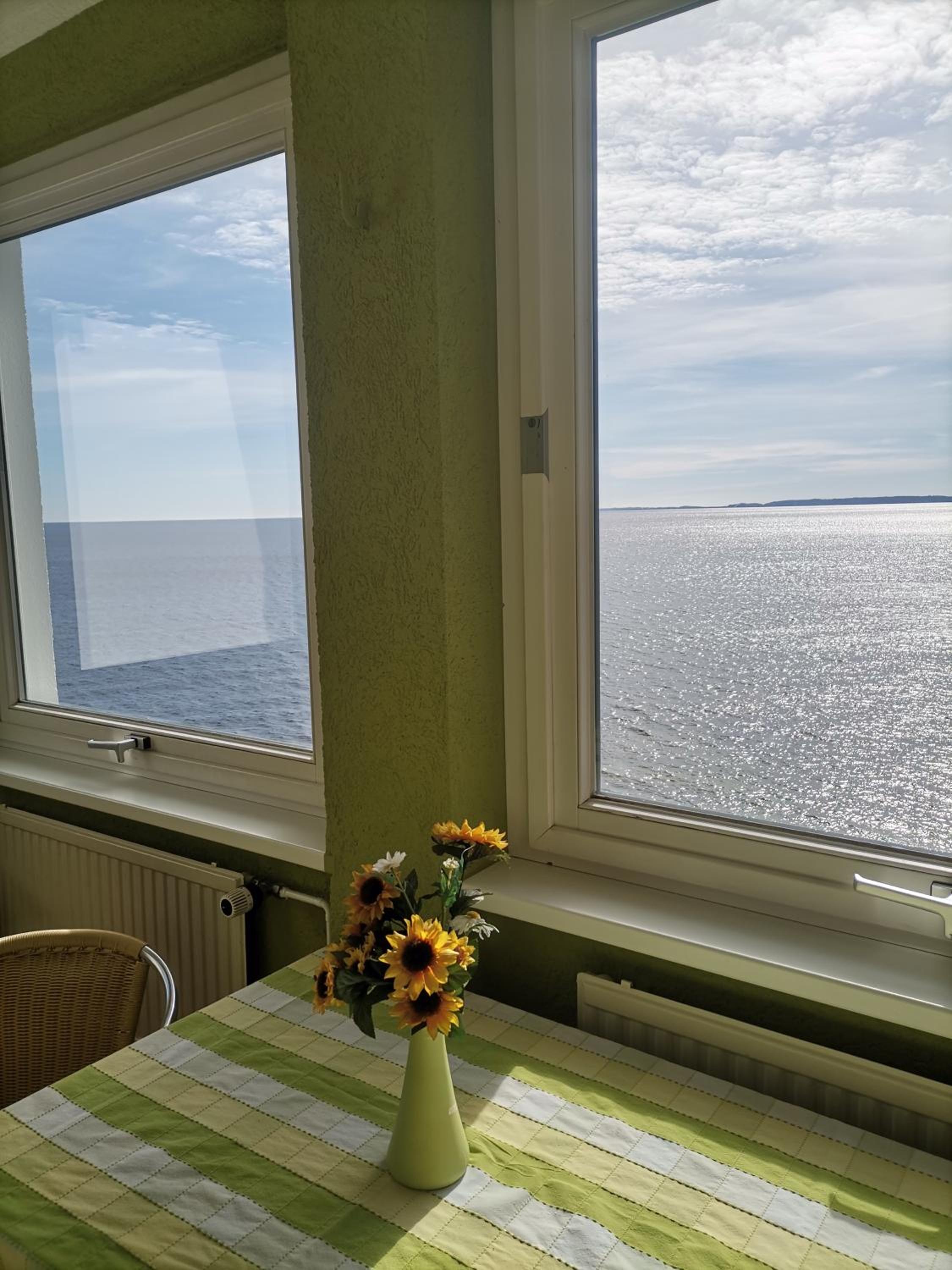 Ferienwohnung Sassnitz mit Meerblick view 2