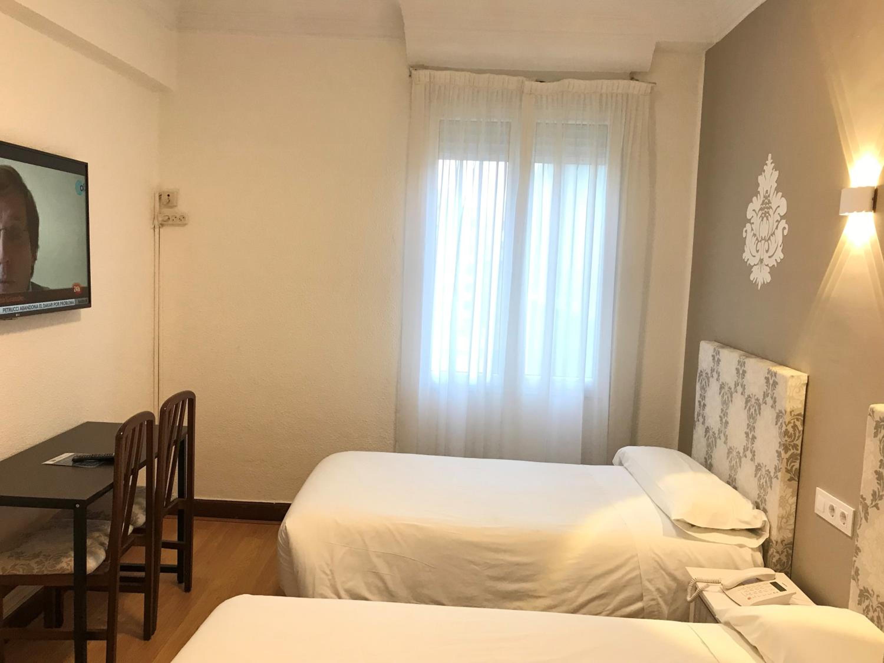 Hostal La Mexicana view 3