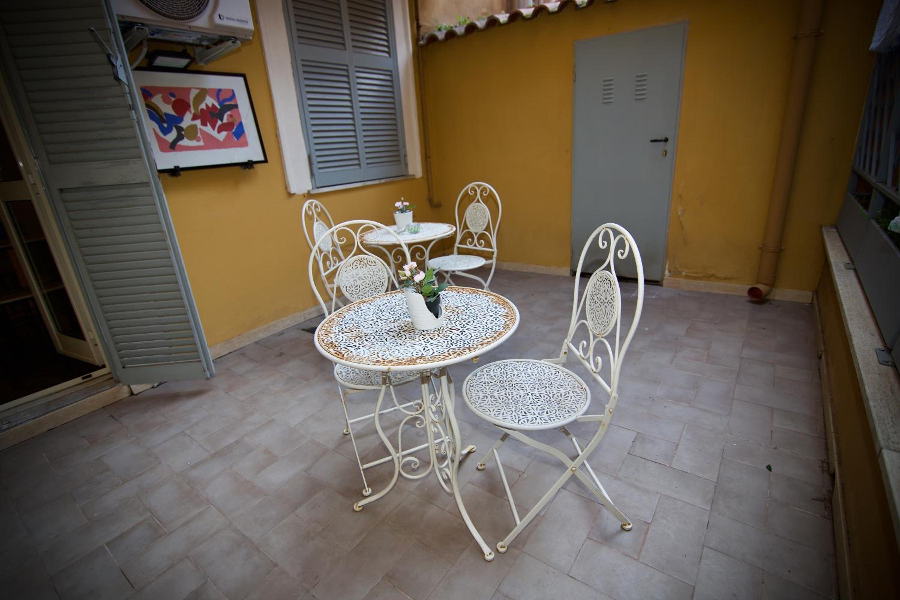 Home Art Colosseo