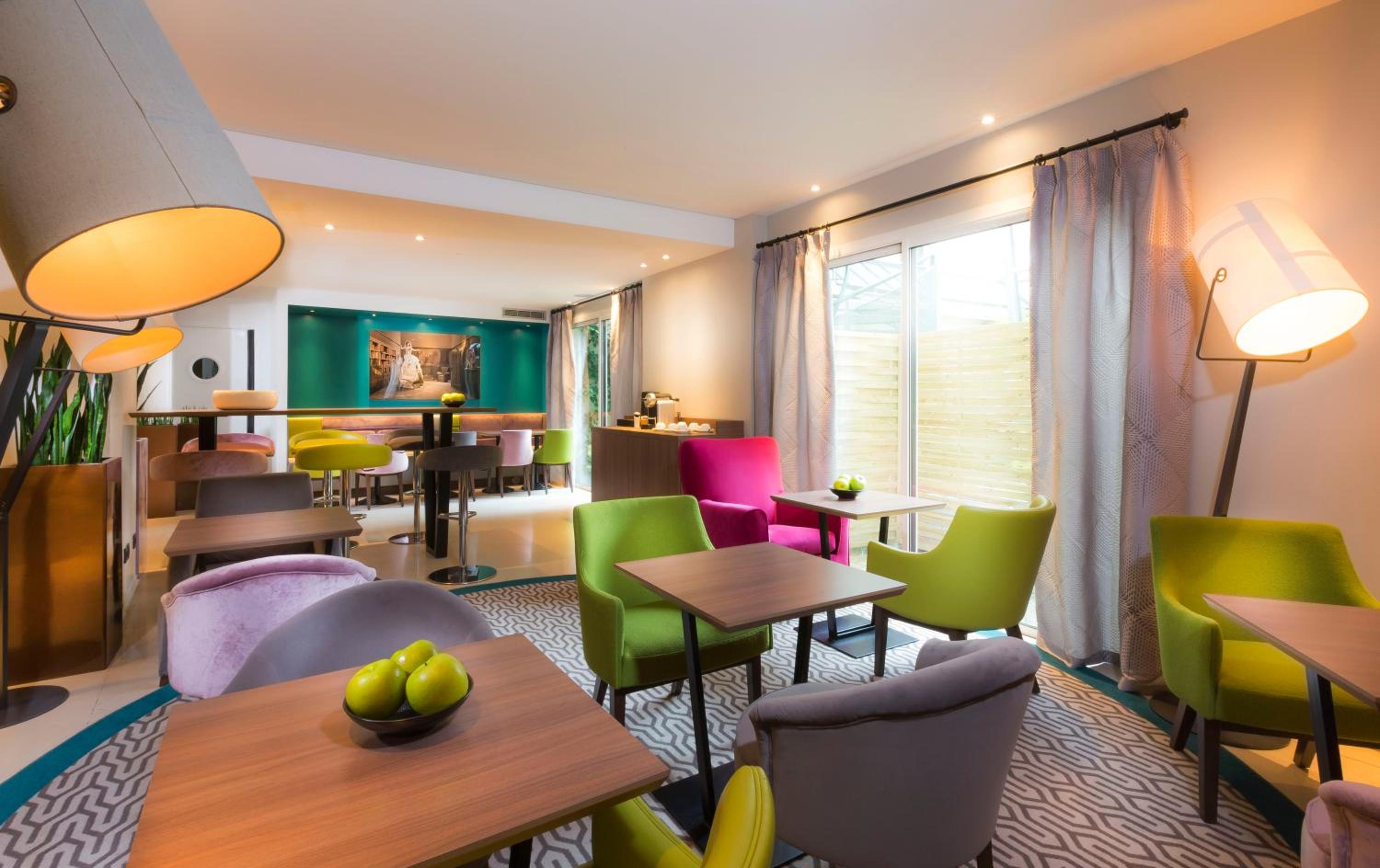 Boulogne-Billancourt Vacations - Hotel Acanthe - Boulogne Billancourt - Property Image 2