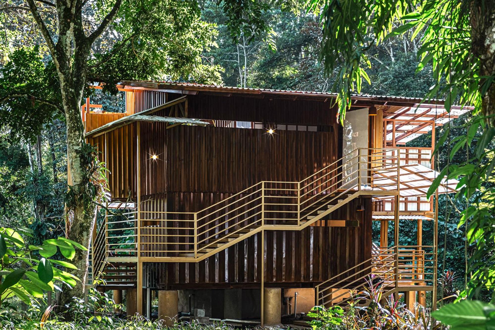The Mimosas - Beautiful Unique Container Homes with Pool