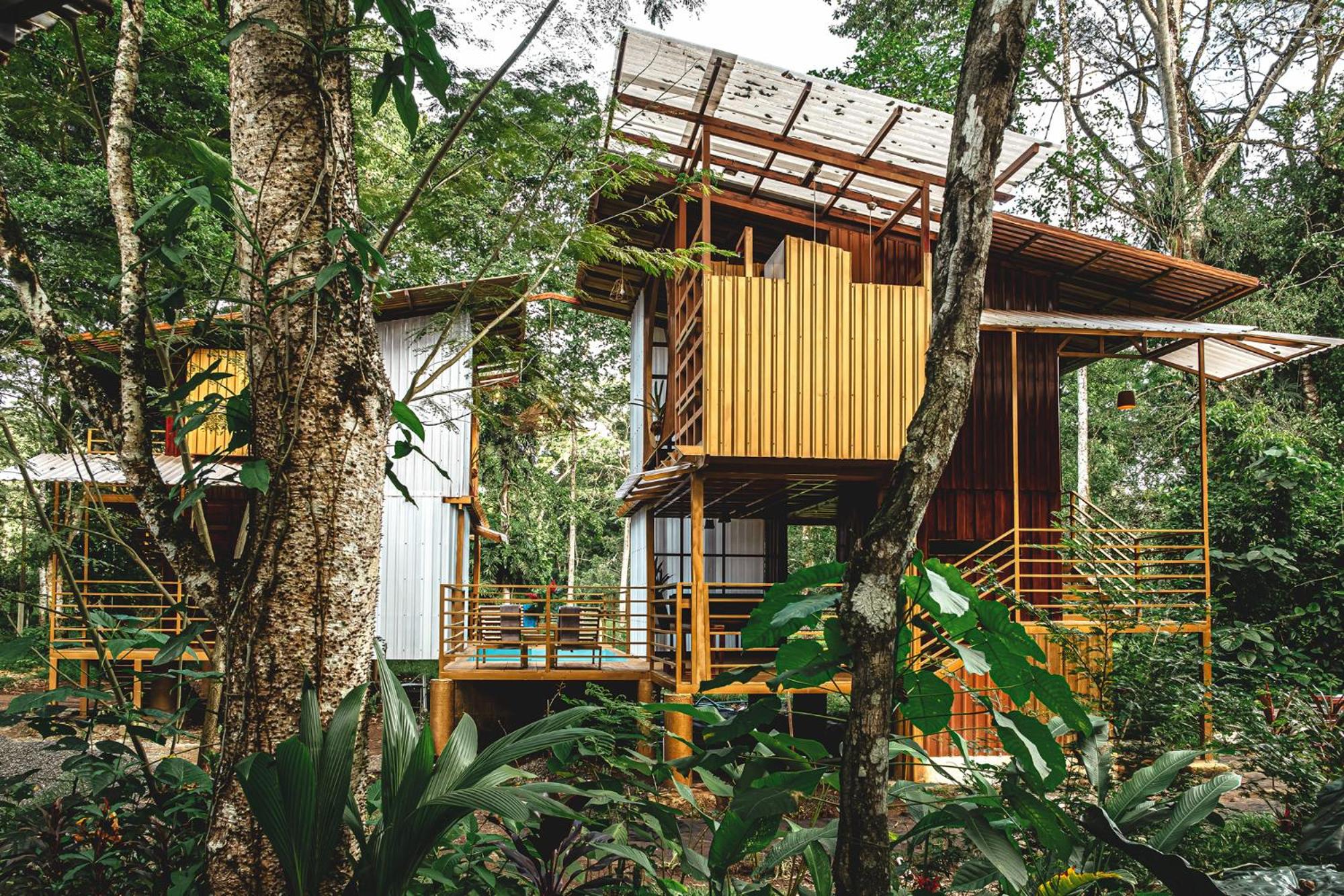 The Mimosas - Beautiful Unique Container Homes with Pool