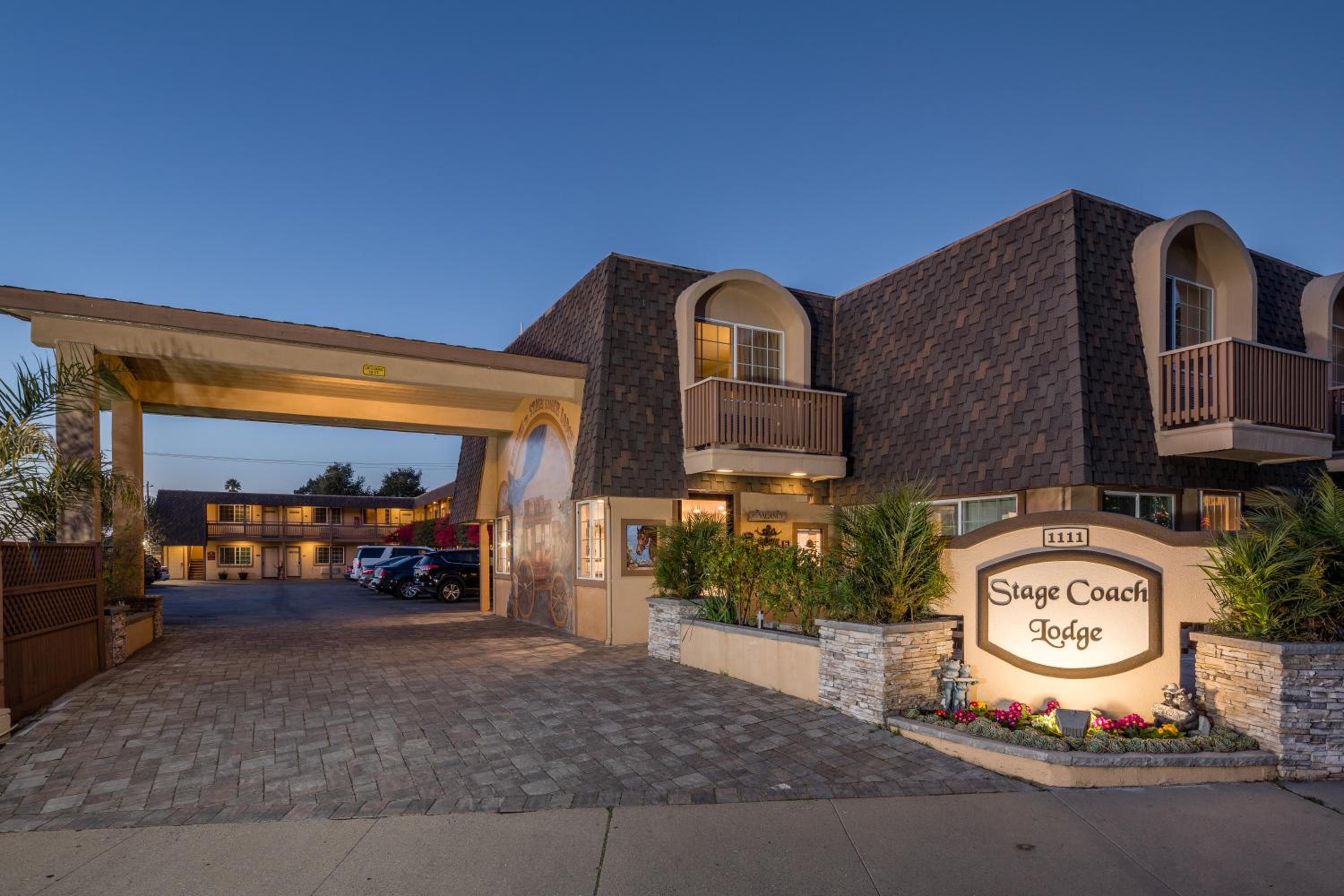 Hotel Stage Coach Lodge - Image 1