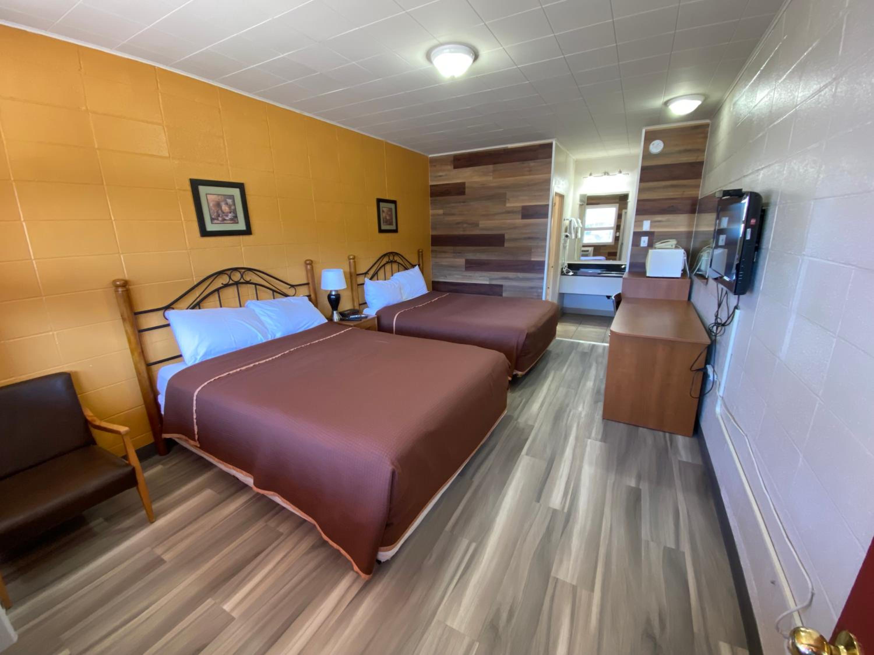 Dauphin Inn Express