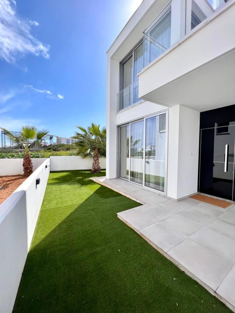 Luxury 2-floor Villa with Private Swimming Pool view 5