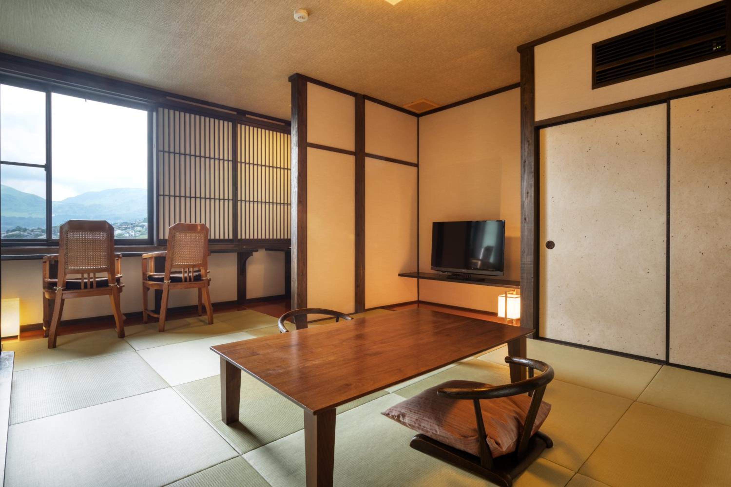 Yufuin Onsen Toshoan