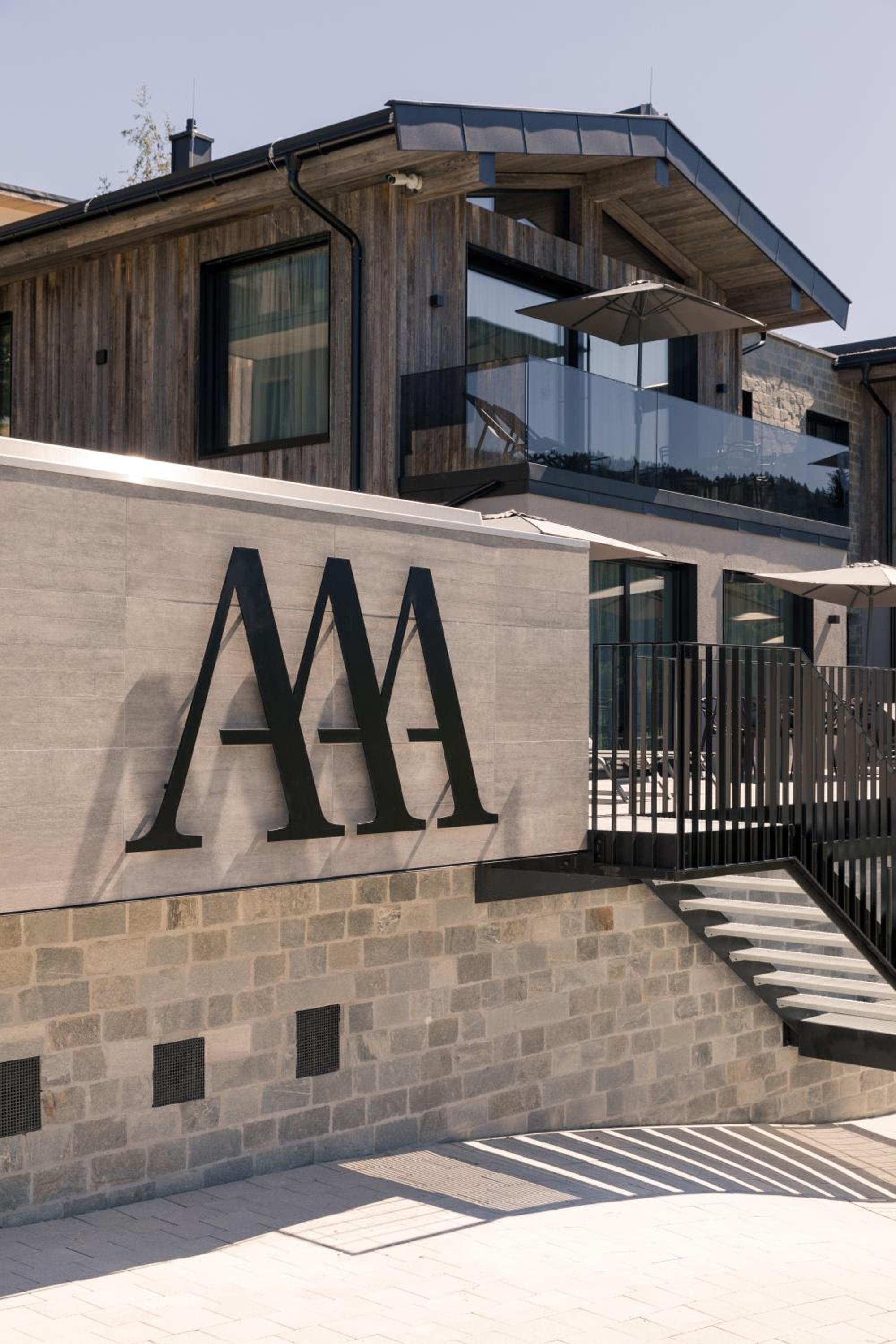 GOING TRIPLE A apartments WEST