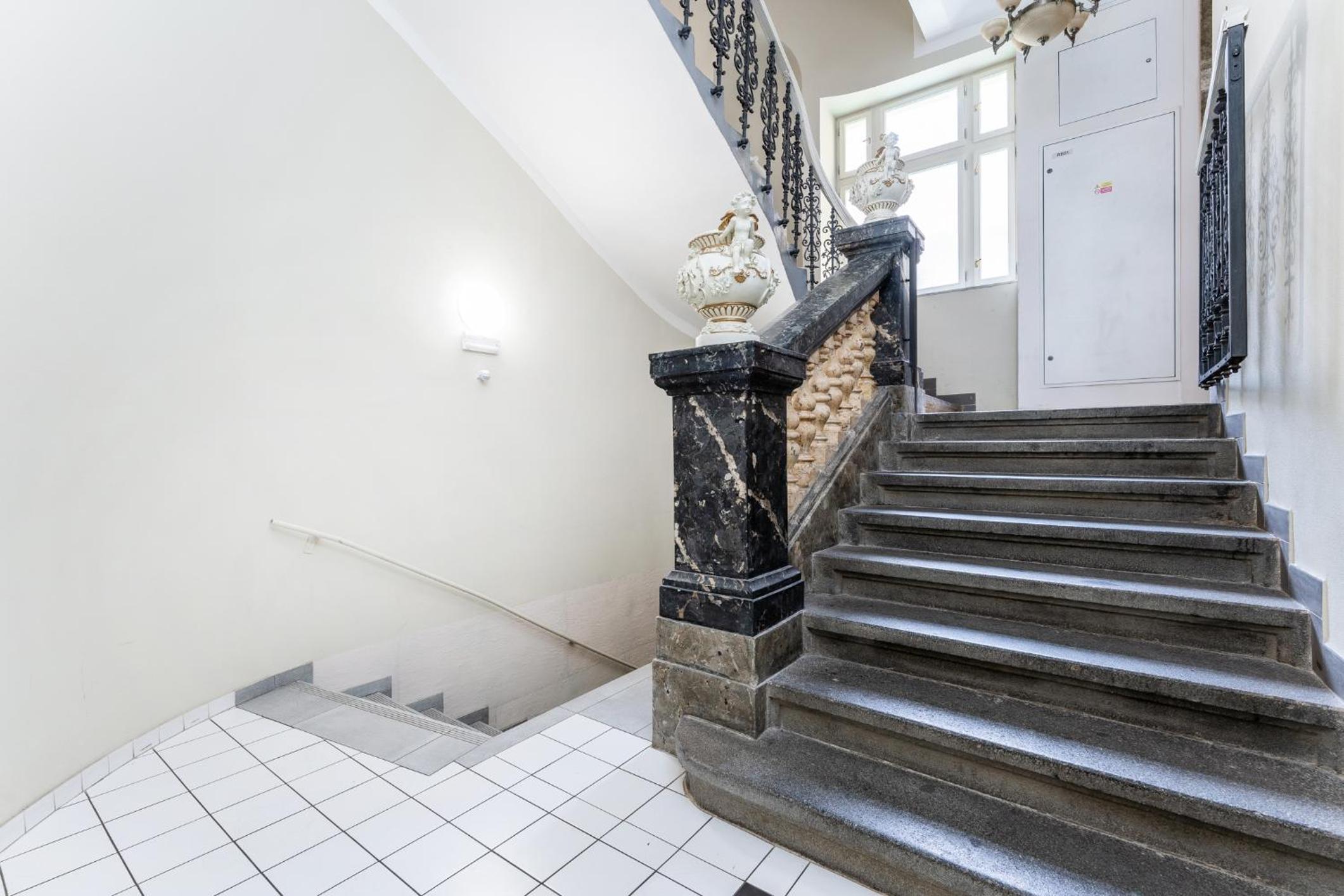 Get Prague Flat Stepanska