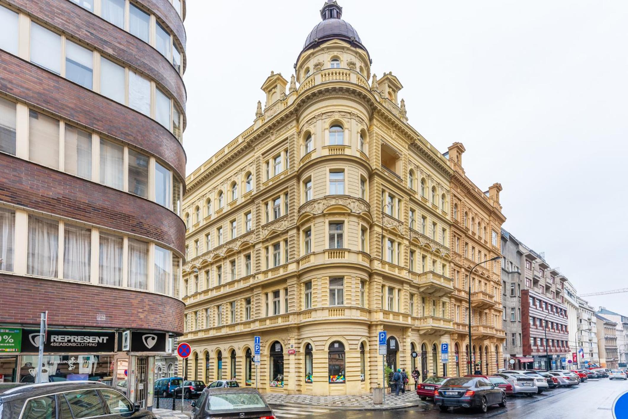 Get Prague Flat Stepanska