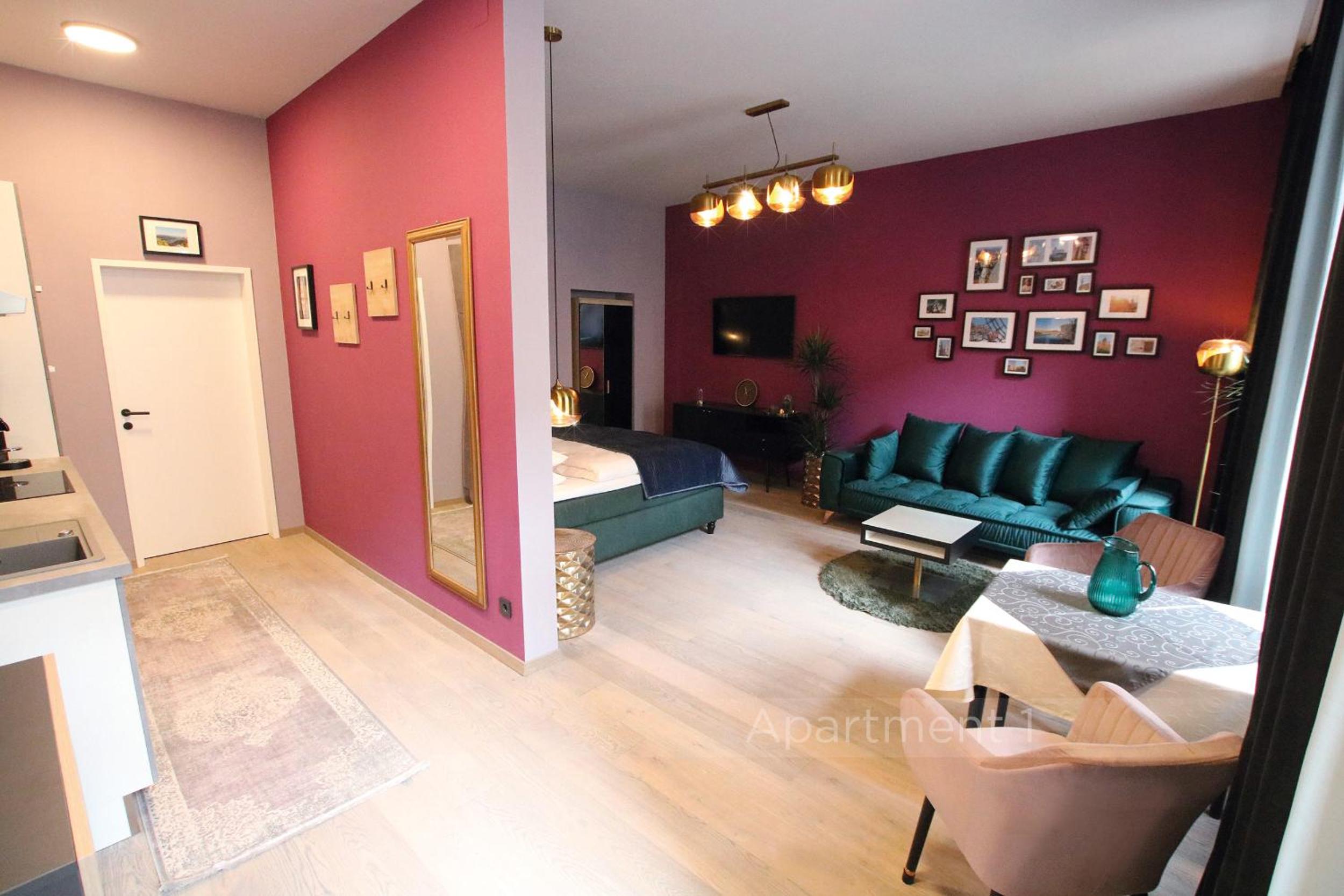 Street Living Hotel - Apartments