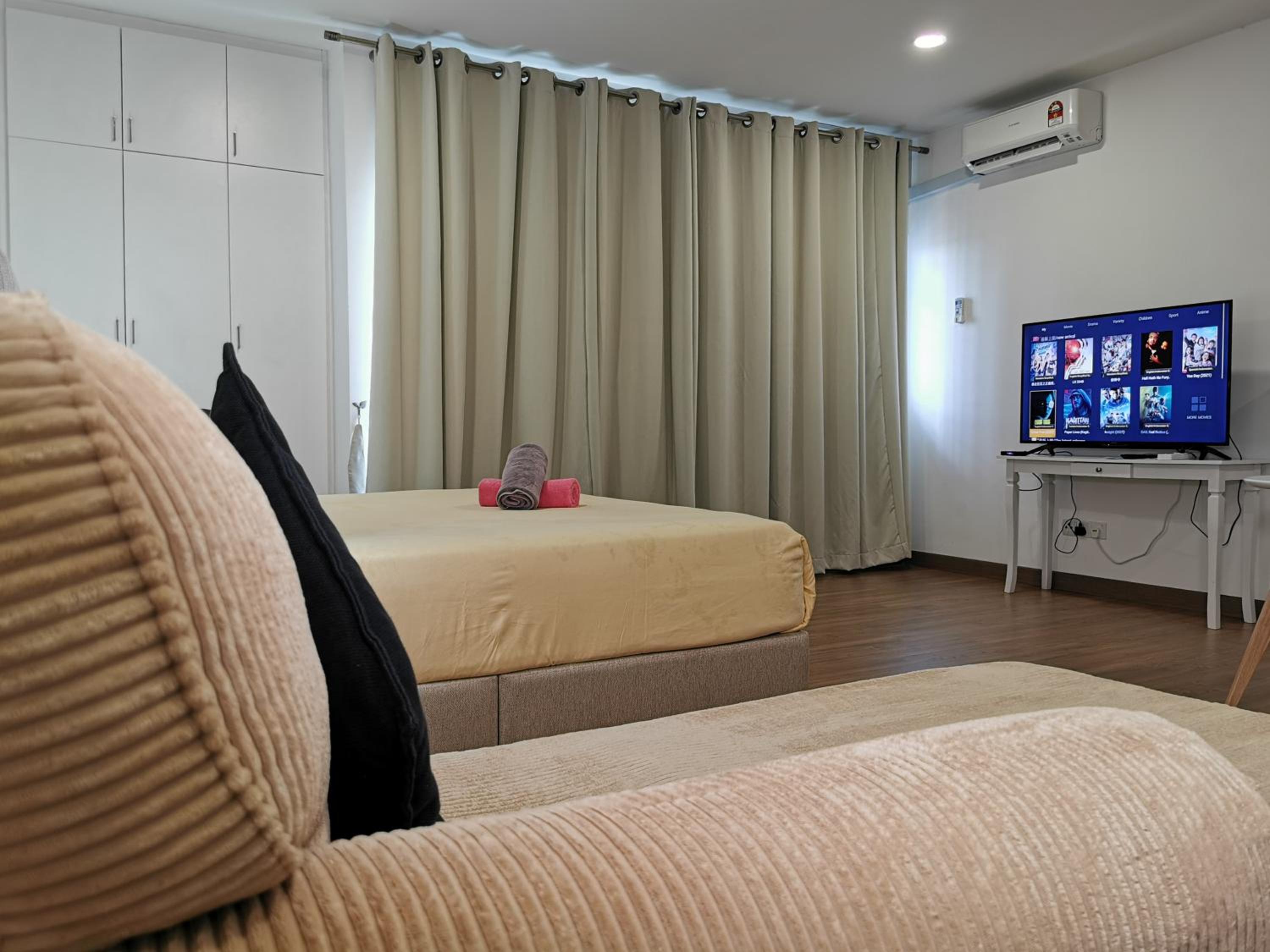 Apple Home 2 at Menara Simfoni, King Size Bed, Cheras, Nexflix, Wifi, Parking view 2