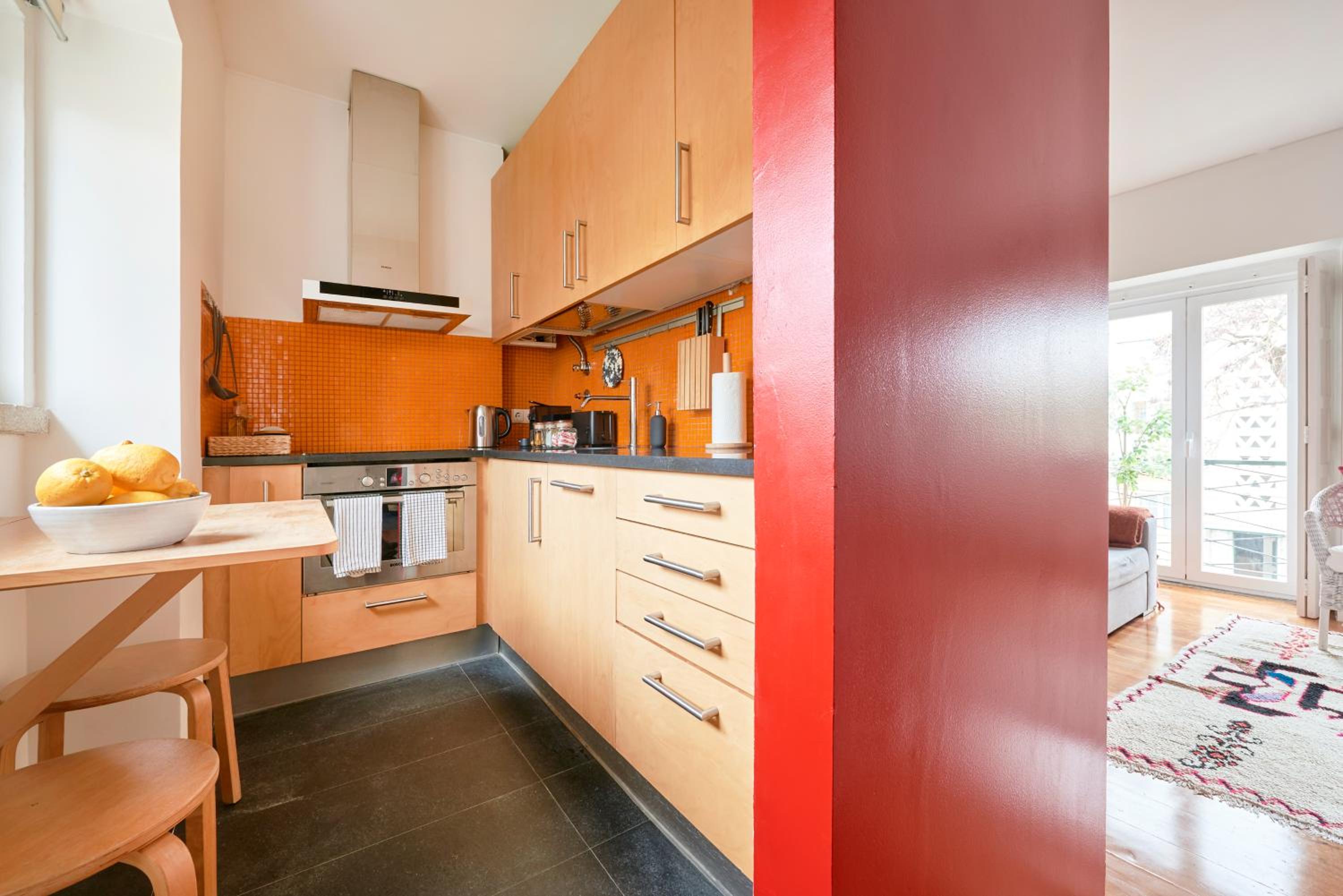 Sunny Renovated Apt With AC, By TimeCooler view 3