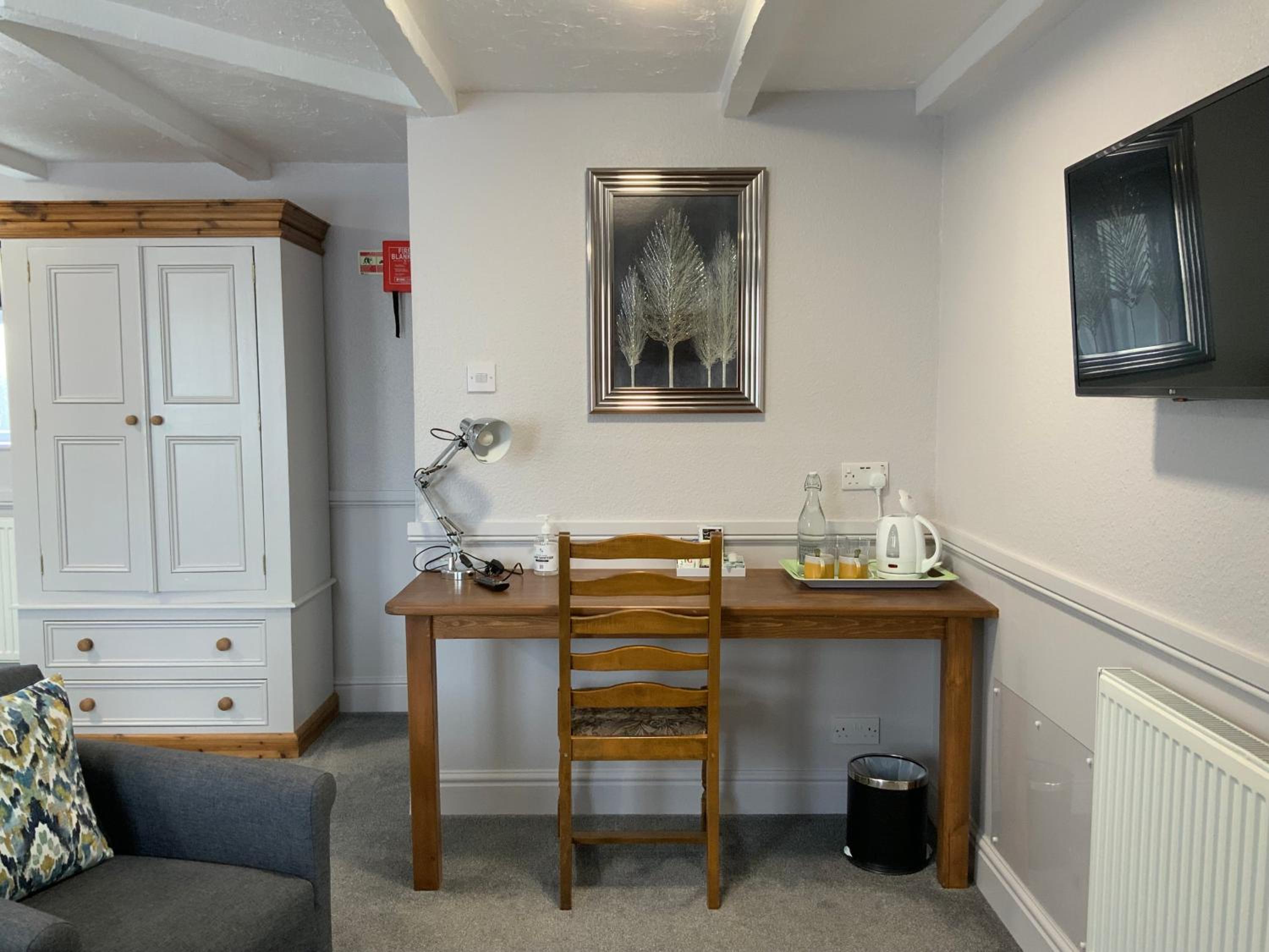 The Red Lion Inn Partney
