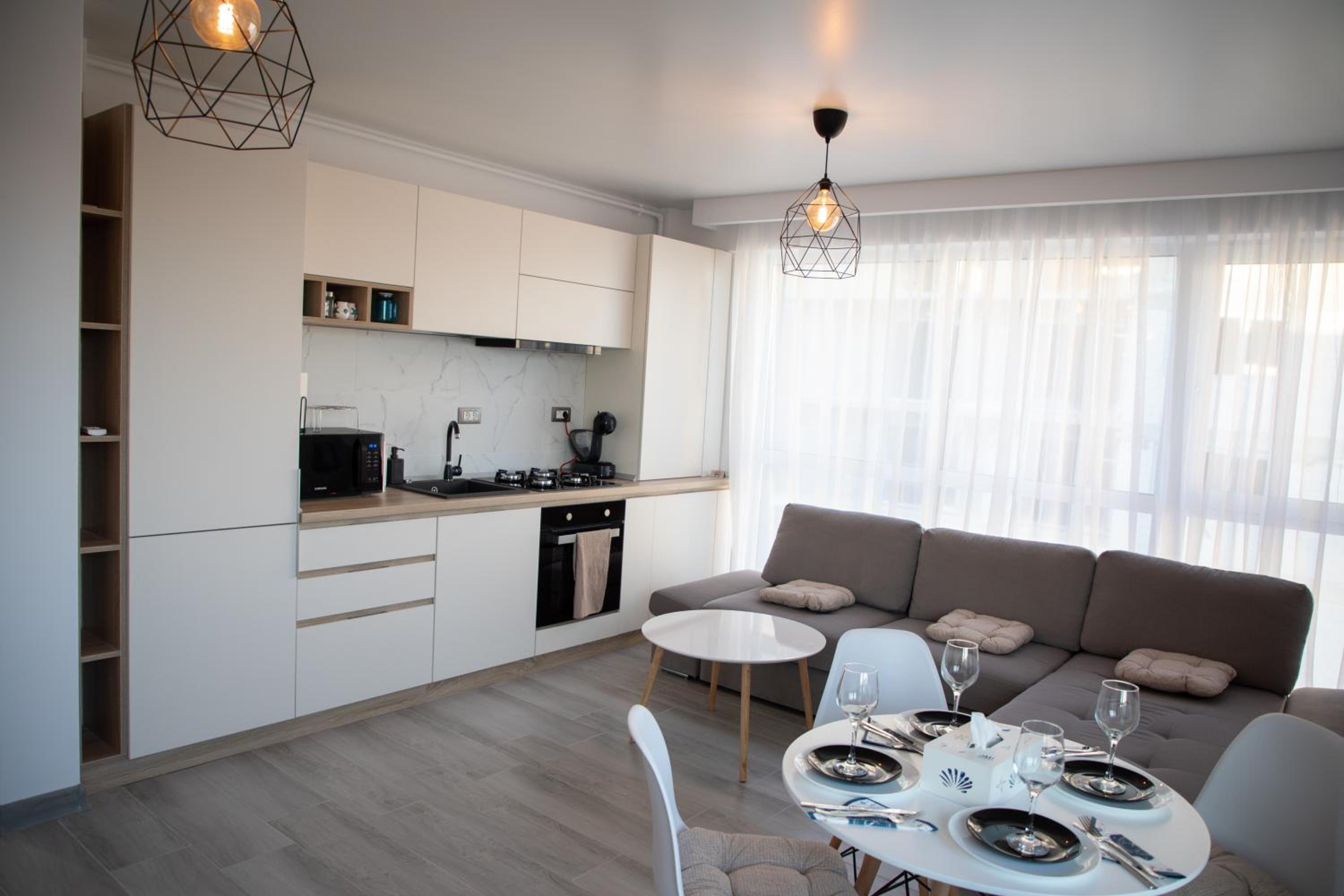 Nordway by the Sea 2BR Apartment free parking view 3