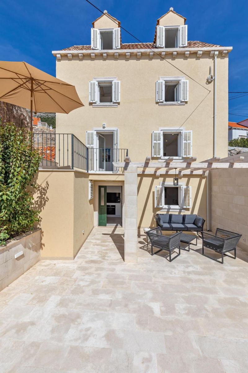 Stunning holiday house in the Old town by Irundo