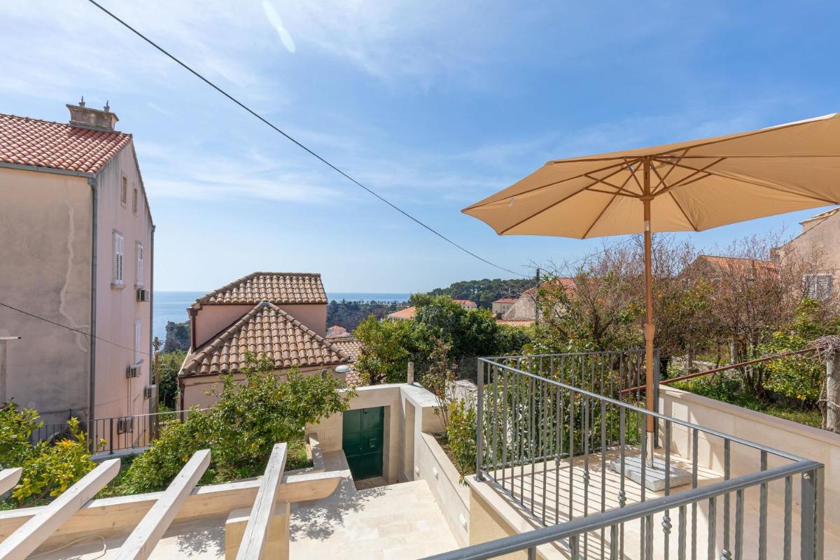 Stunning holiday house in the Old town by Irundo