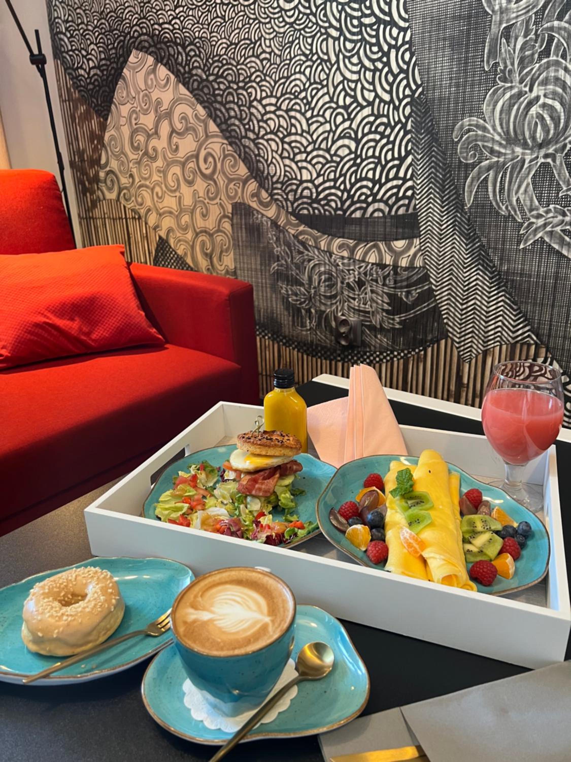 breakfast buffet