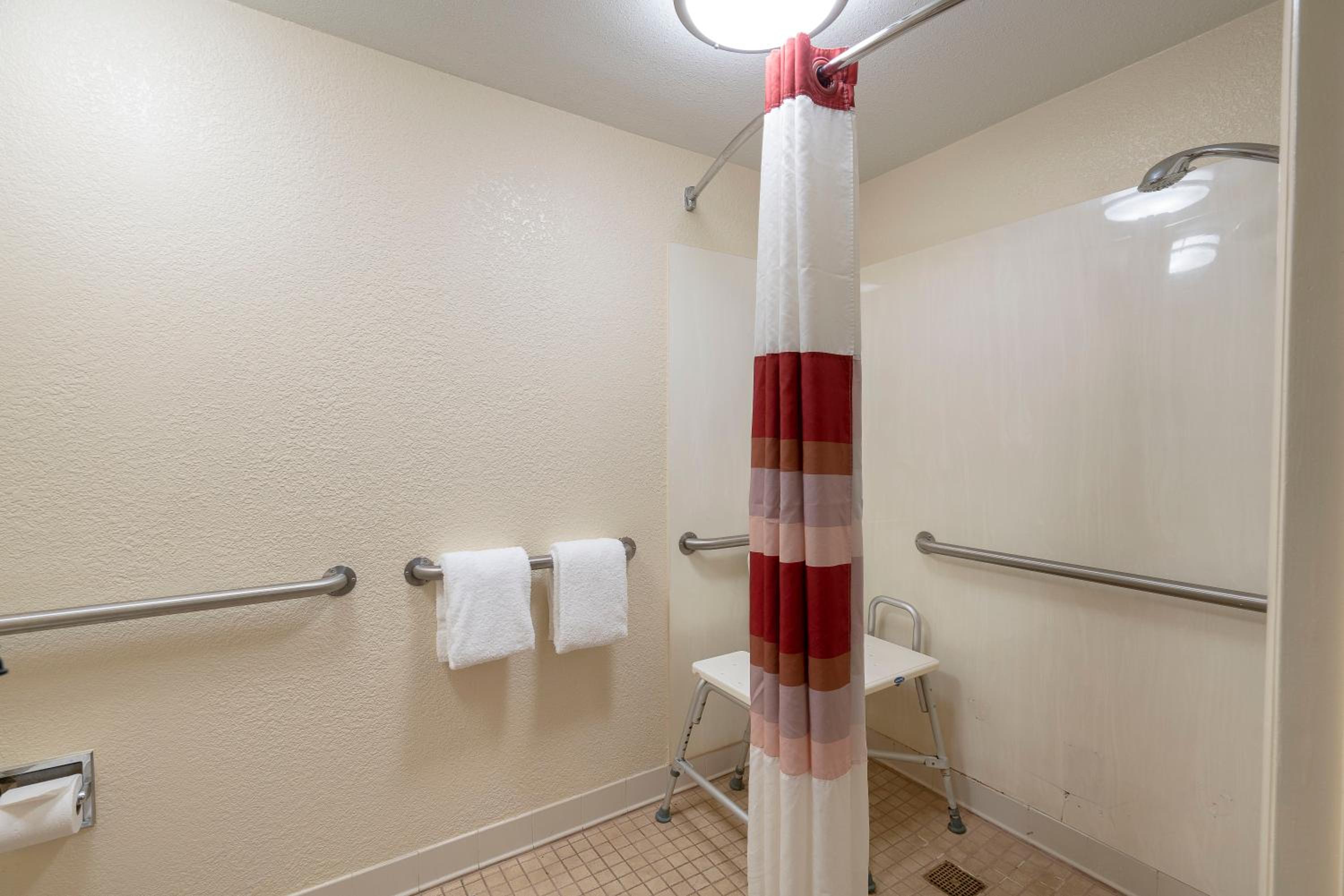Red Roof Inn PLUS Baltimore North - Timonium - Property Image 2