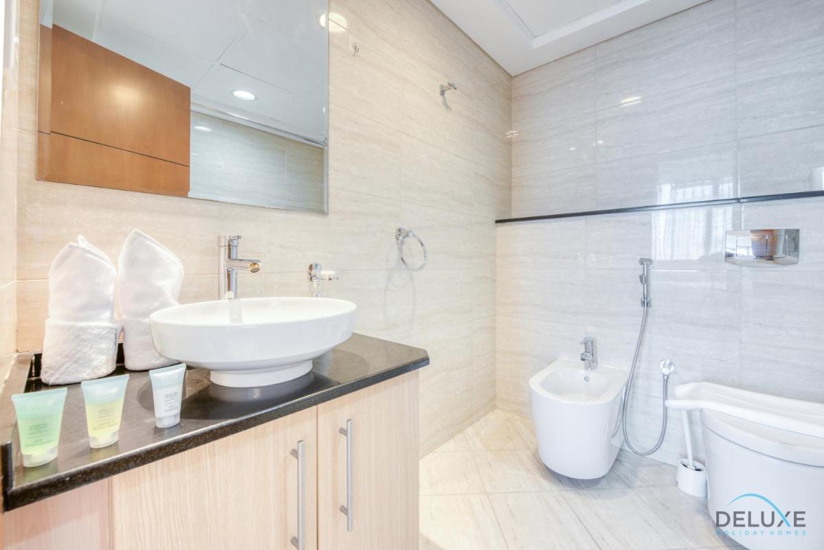 Ornate 2BR at Ocean Heights Dubai Marina By Deluxe Holiday Homes