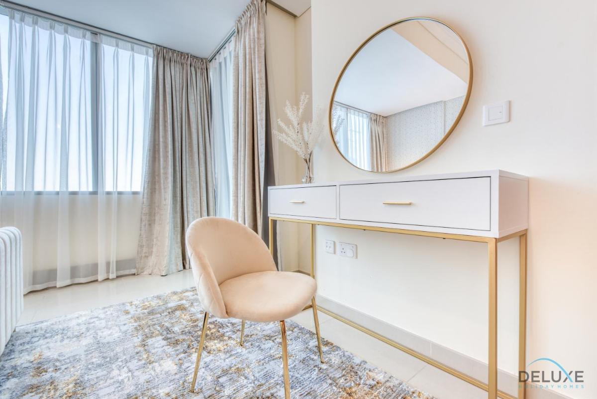 Ornate 2BR at Ocean Heights Dubai Marina By Deluxe Holiday Homes