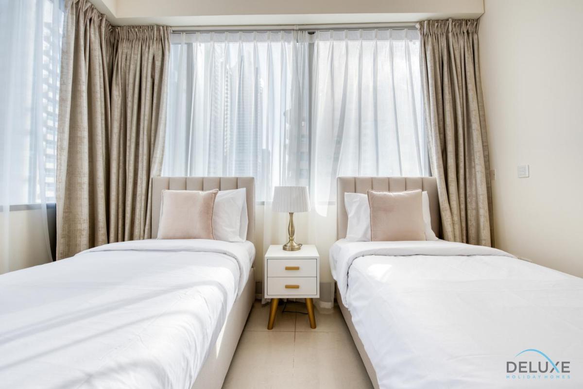 Ornate 2BR at Ocean Heights Dubai Marina By Deluxe Holiday Homes