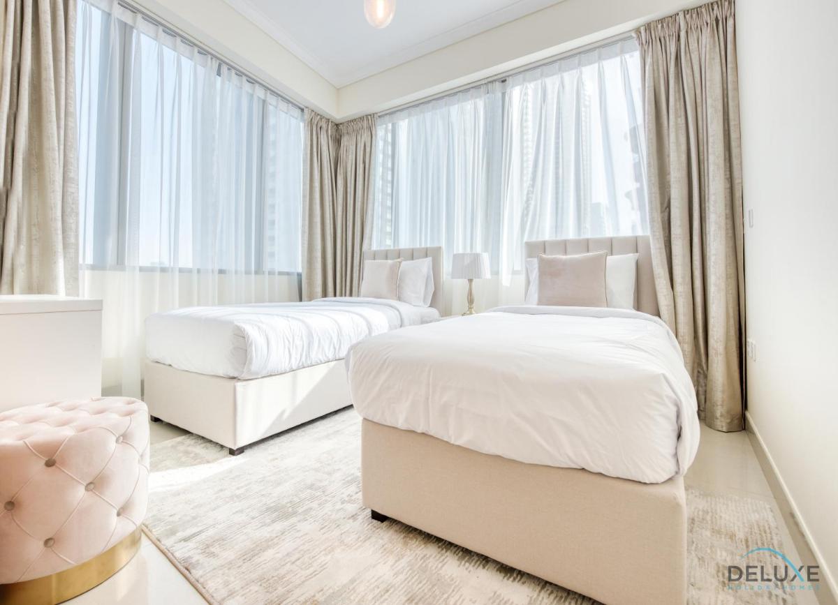 Ornate 2BR at Ocean Heights Dubai Marina By Deluxe Holiday Homes