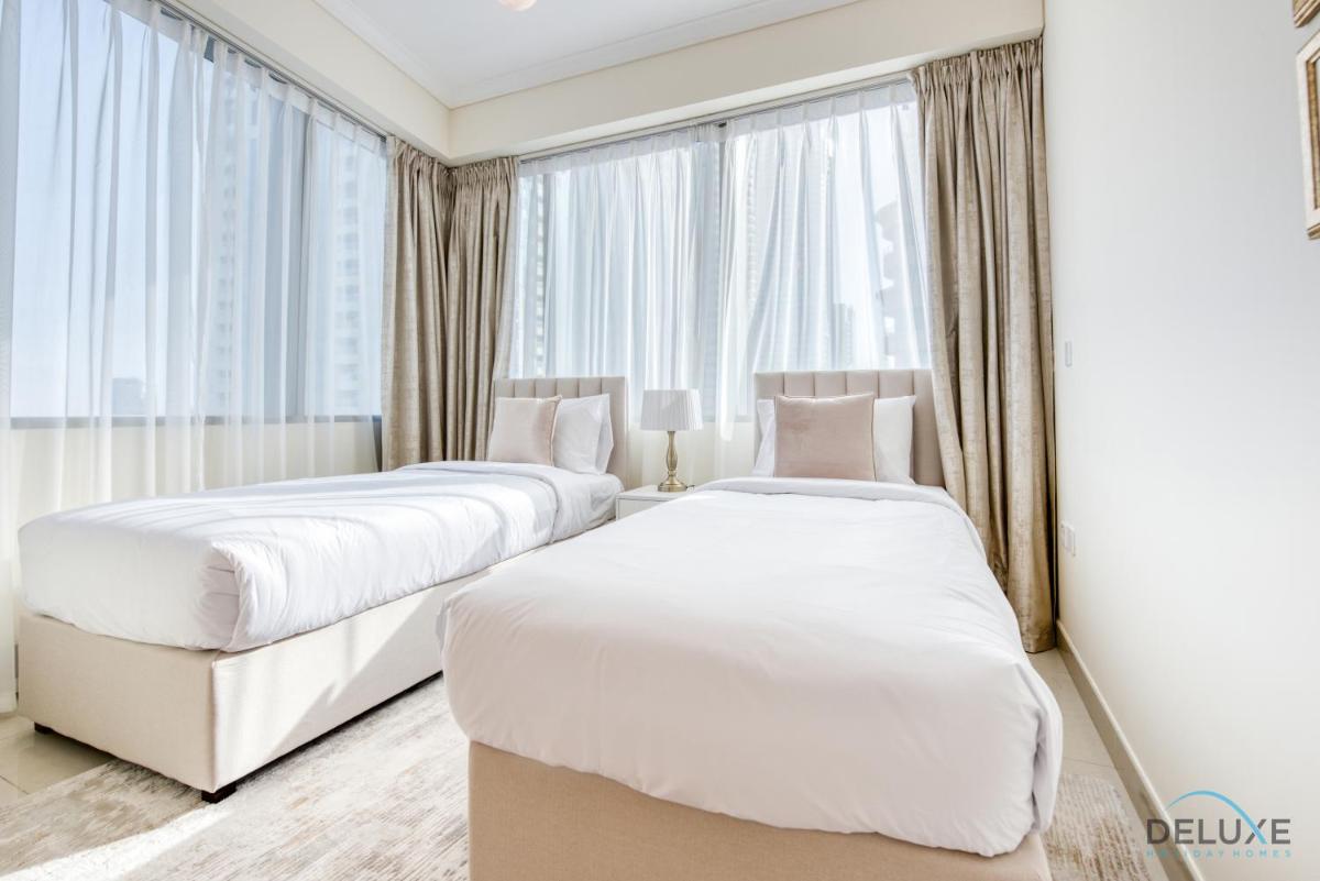 Ornate 2BR at Ocean Heights Dubai Marina By Deluxe Holiday Homes