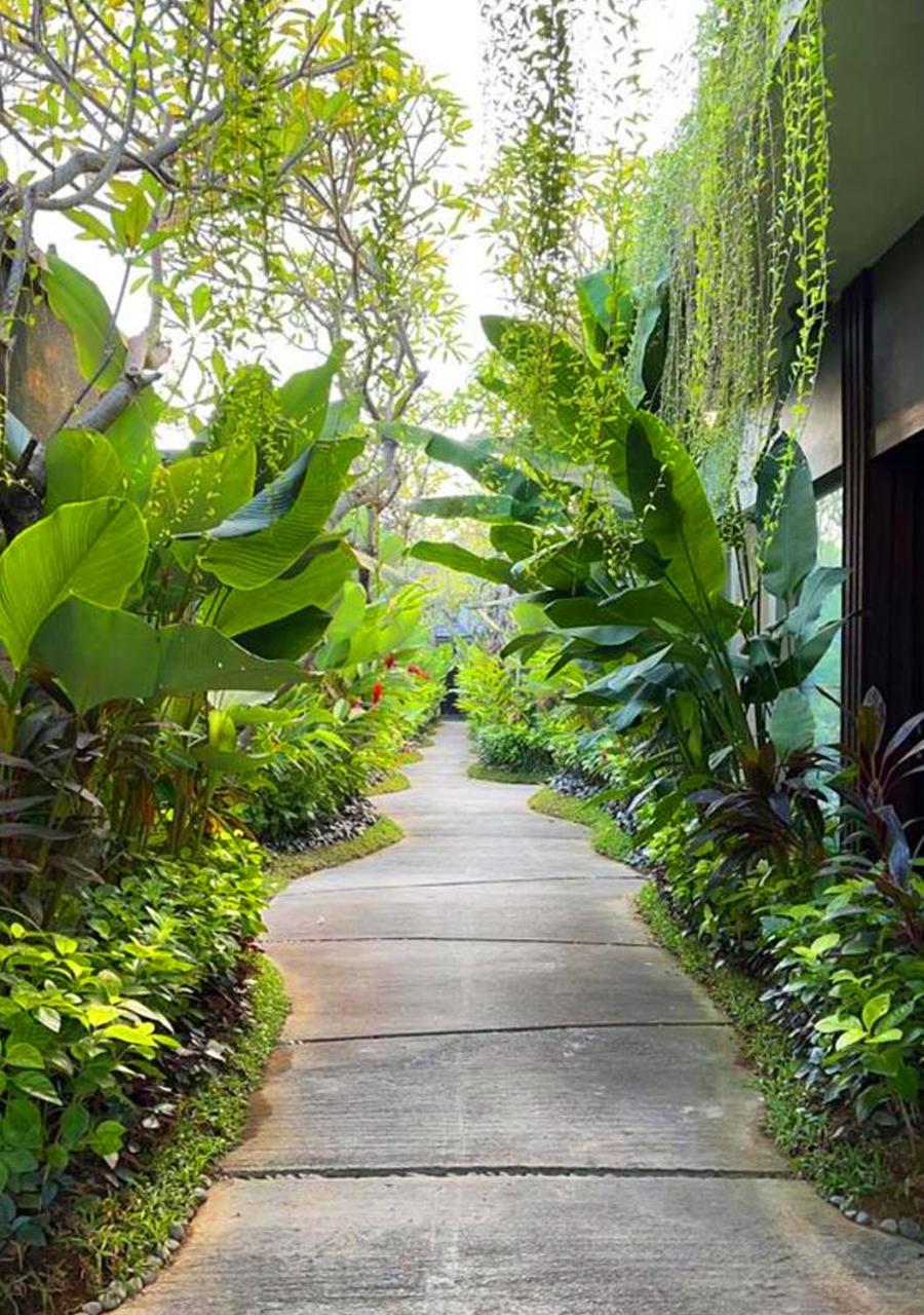 Seminyak Icon - by Karaniya Experience - CHSE certified