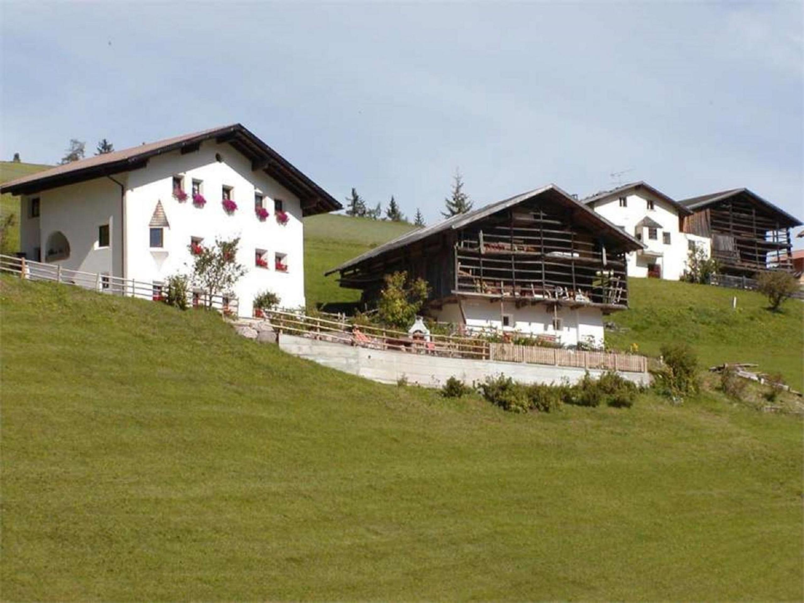 Agriturismo Apartments Tuene