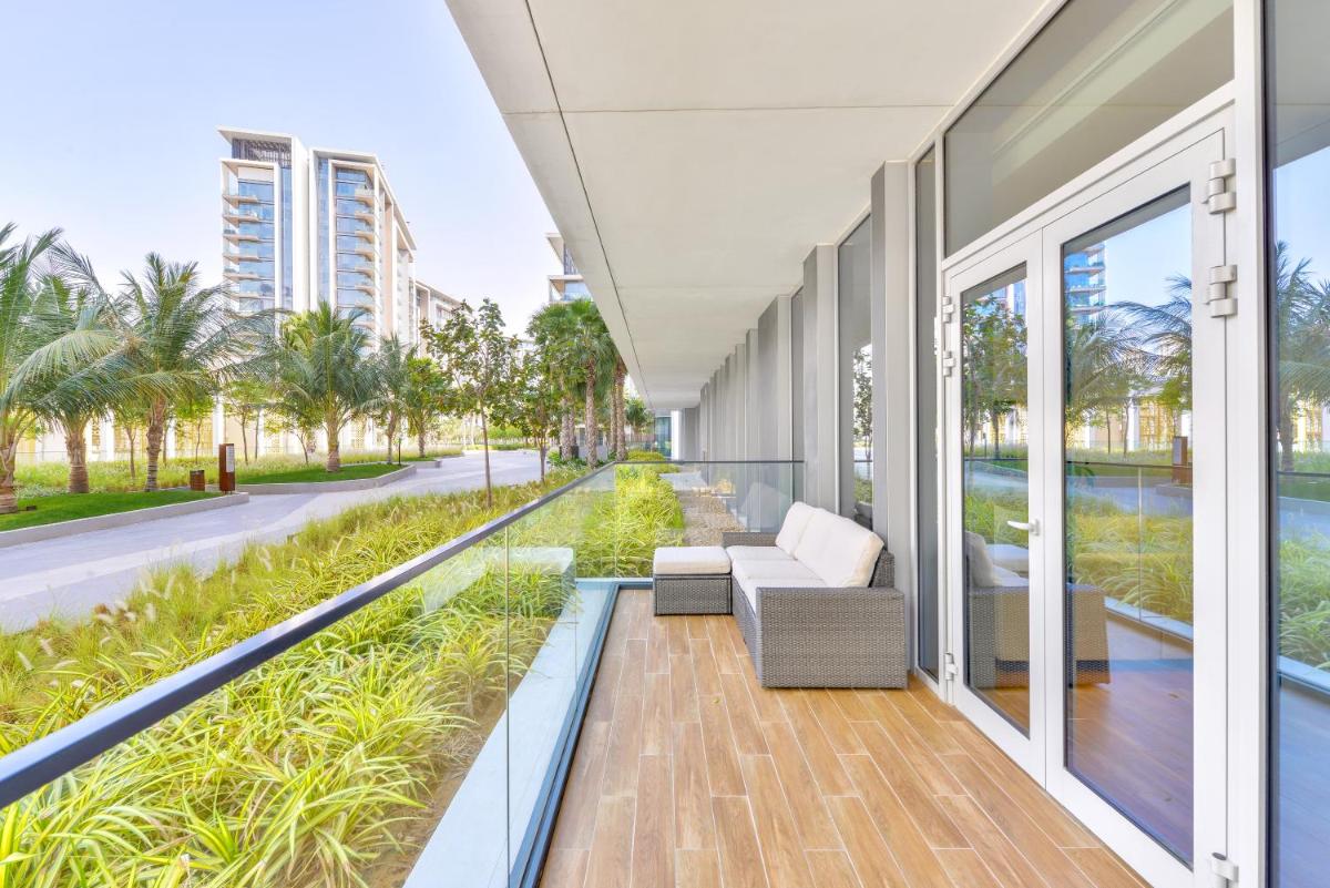 Elegant 2+1 BR with Fantastic Views of Ain Dubai