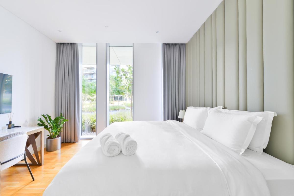 Elegant 2+1 BR with Fantastic Views of Ain Dubai