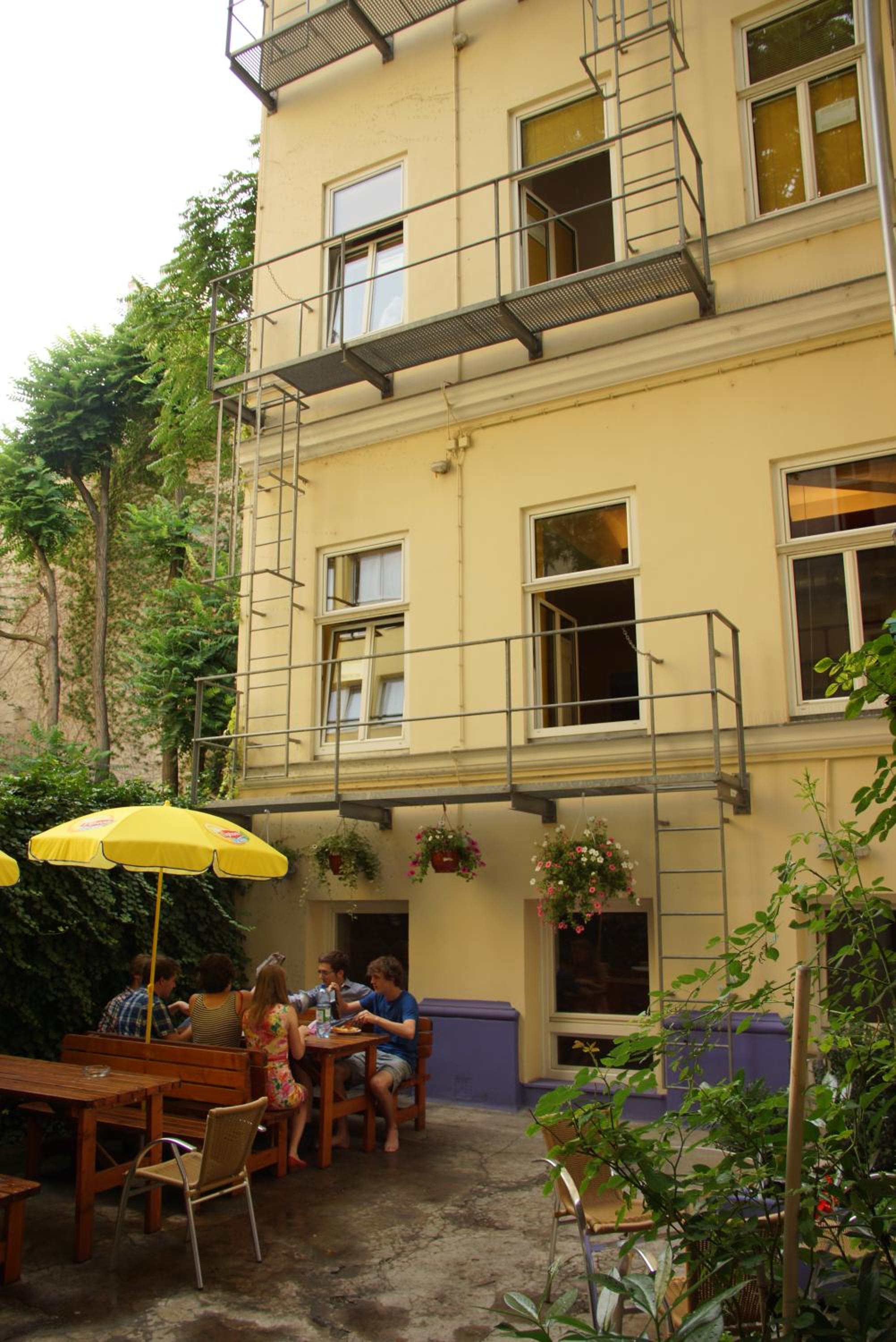 Westend City Hostel