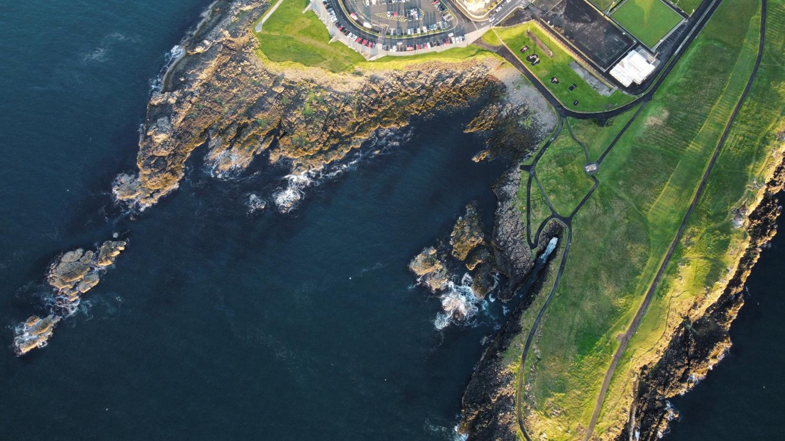 The North Cove, 20m to the Sea, Modern Studio Apartment view 2