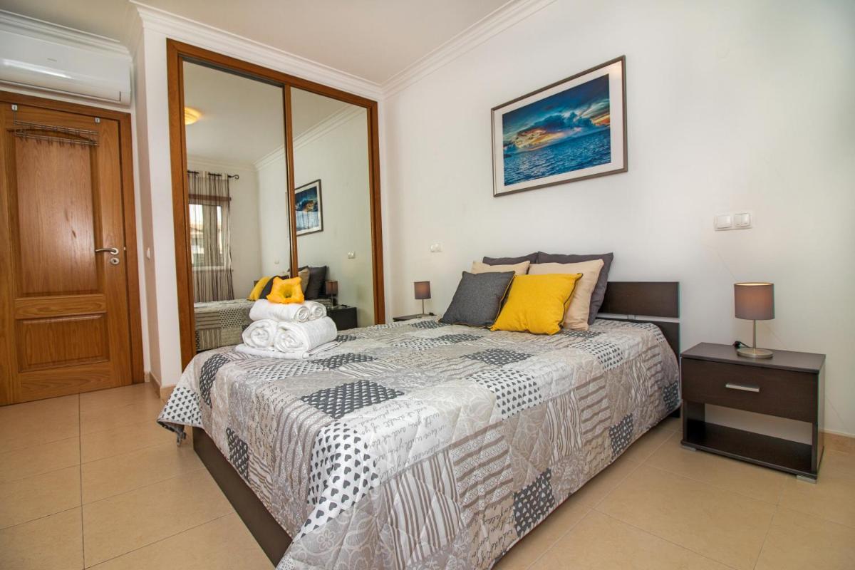 Apartment with balcony near beach and city center view 5