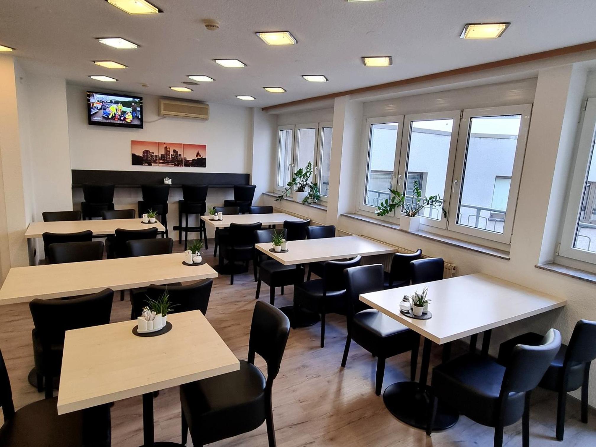 Adler Hotel Frankfurt - Property Image 17
