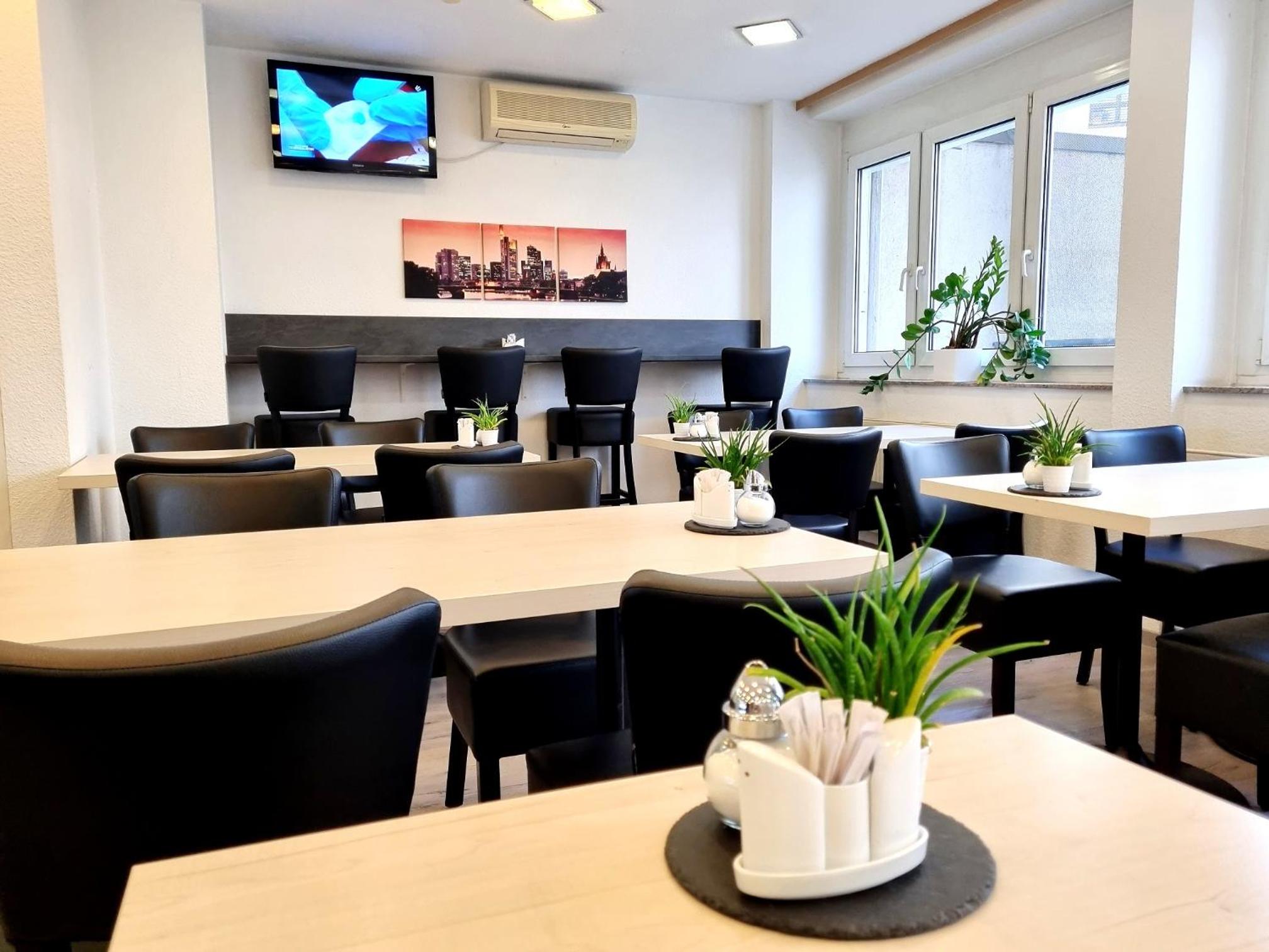 Adler Hotel Frankfurt - Property Image 62