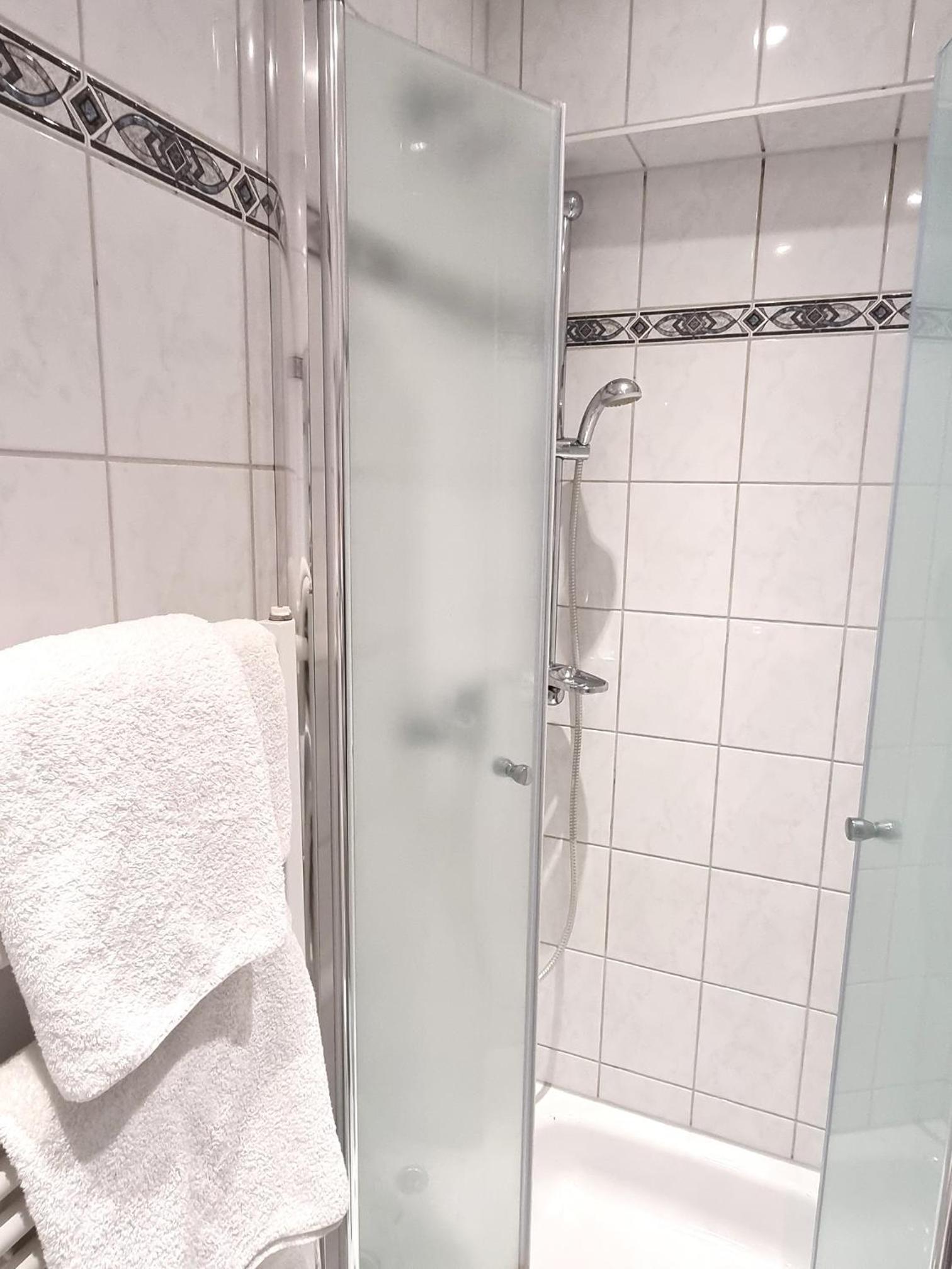 Adler Hotel Frankfurt - Property Image 6