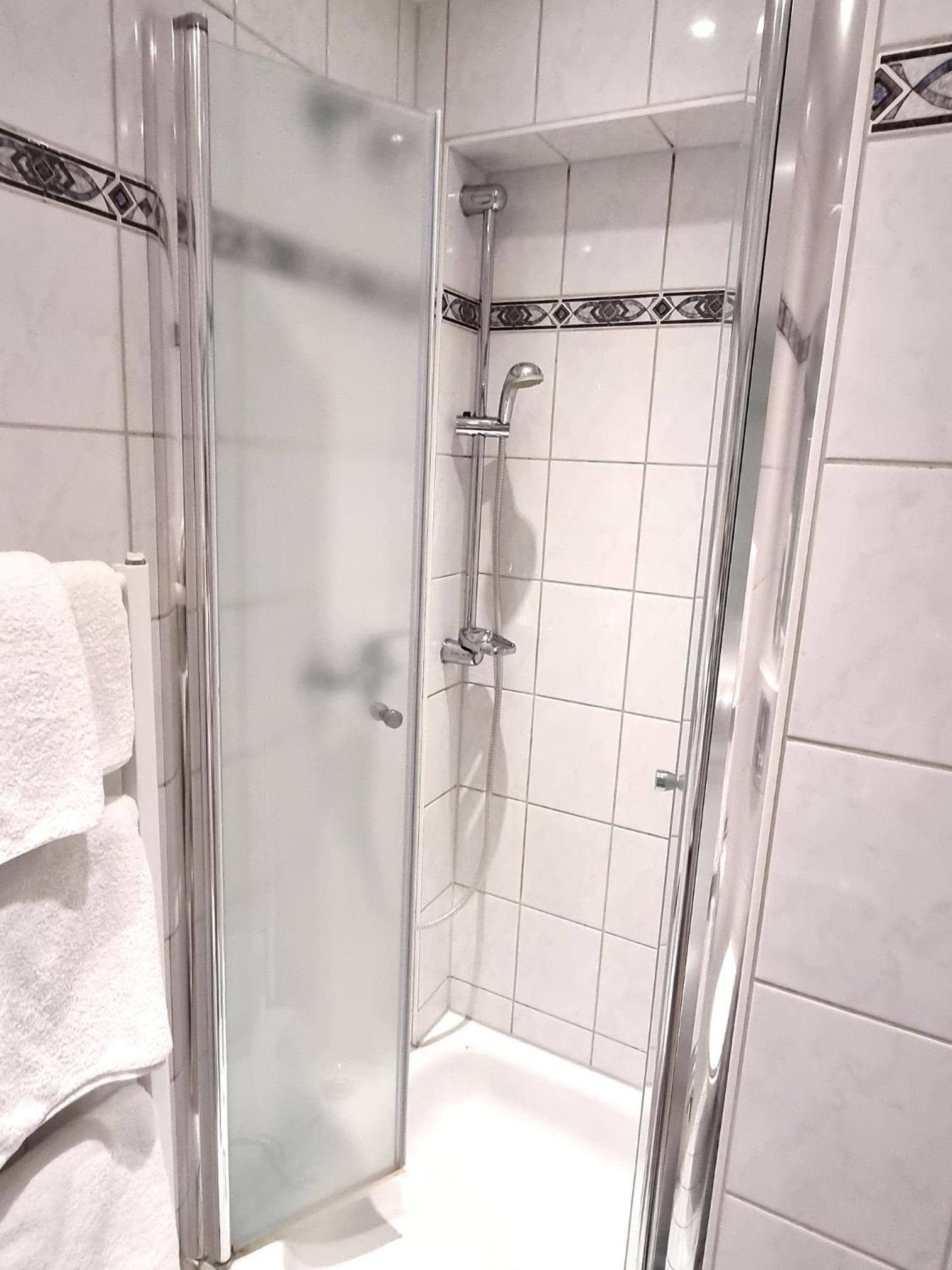 Adler Hotel Frankfurt - Property Image 5