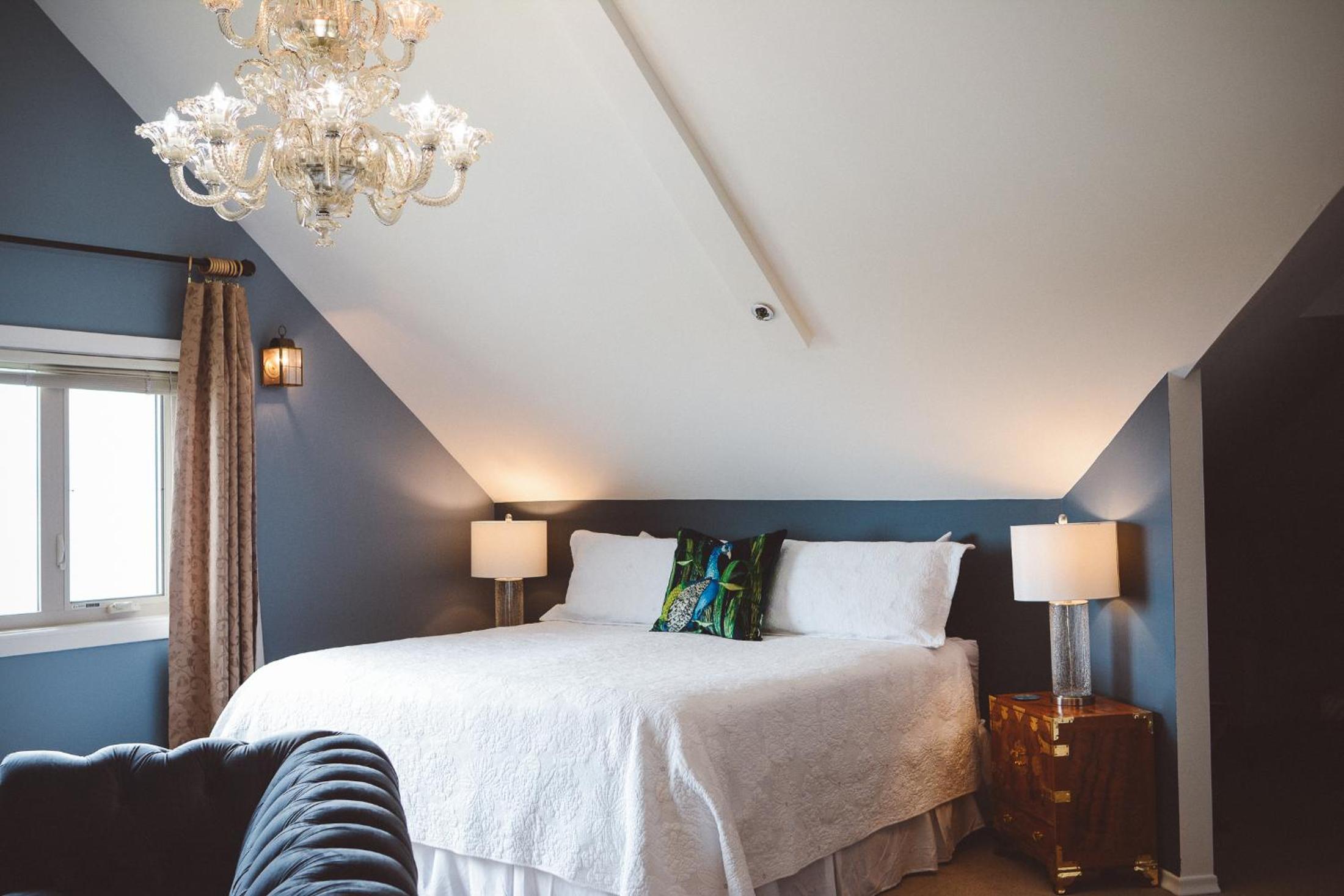Dashwood Manor Seaside Bed & Breakfast