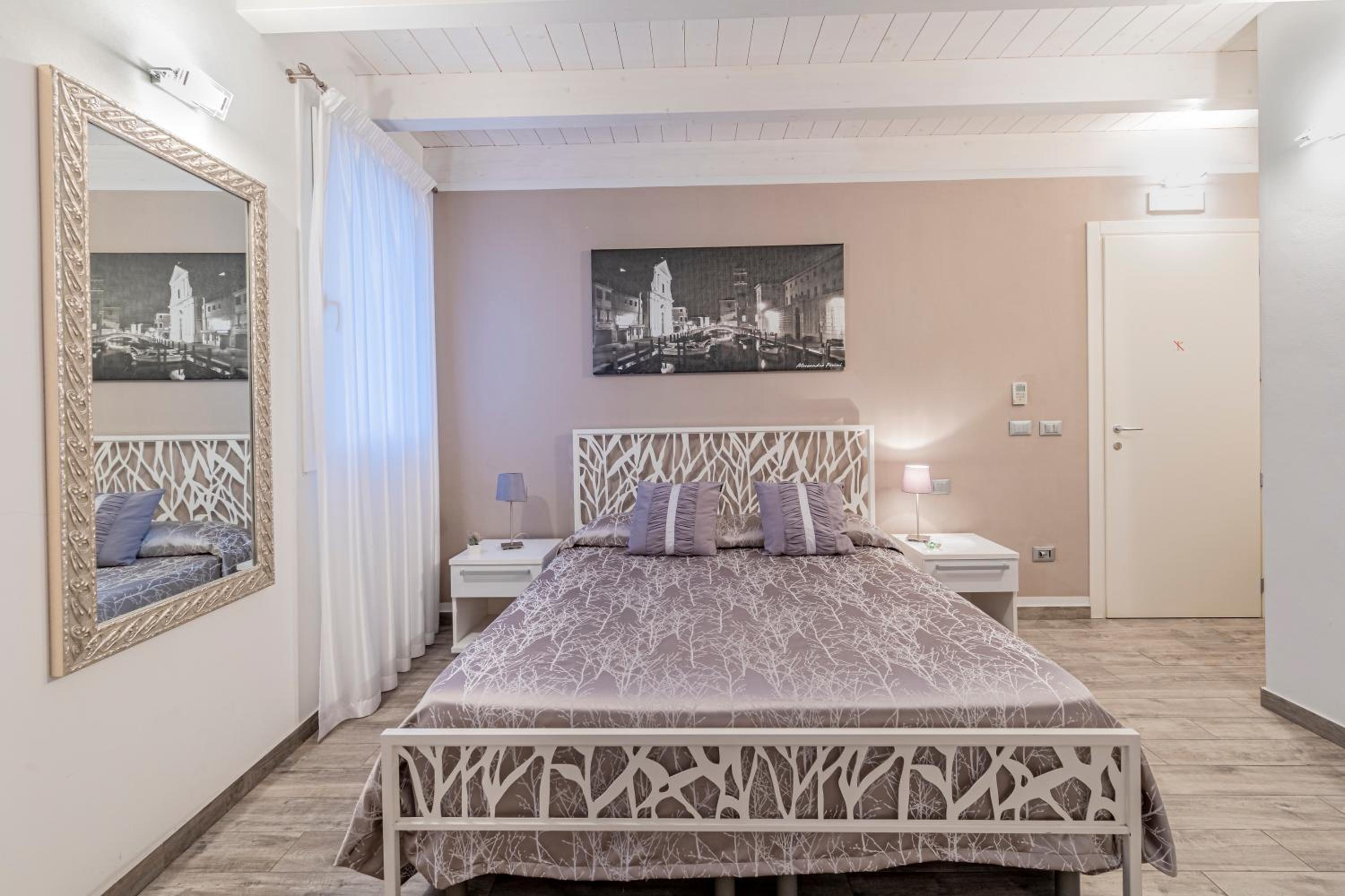 Piccola Venezia Room