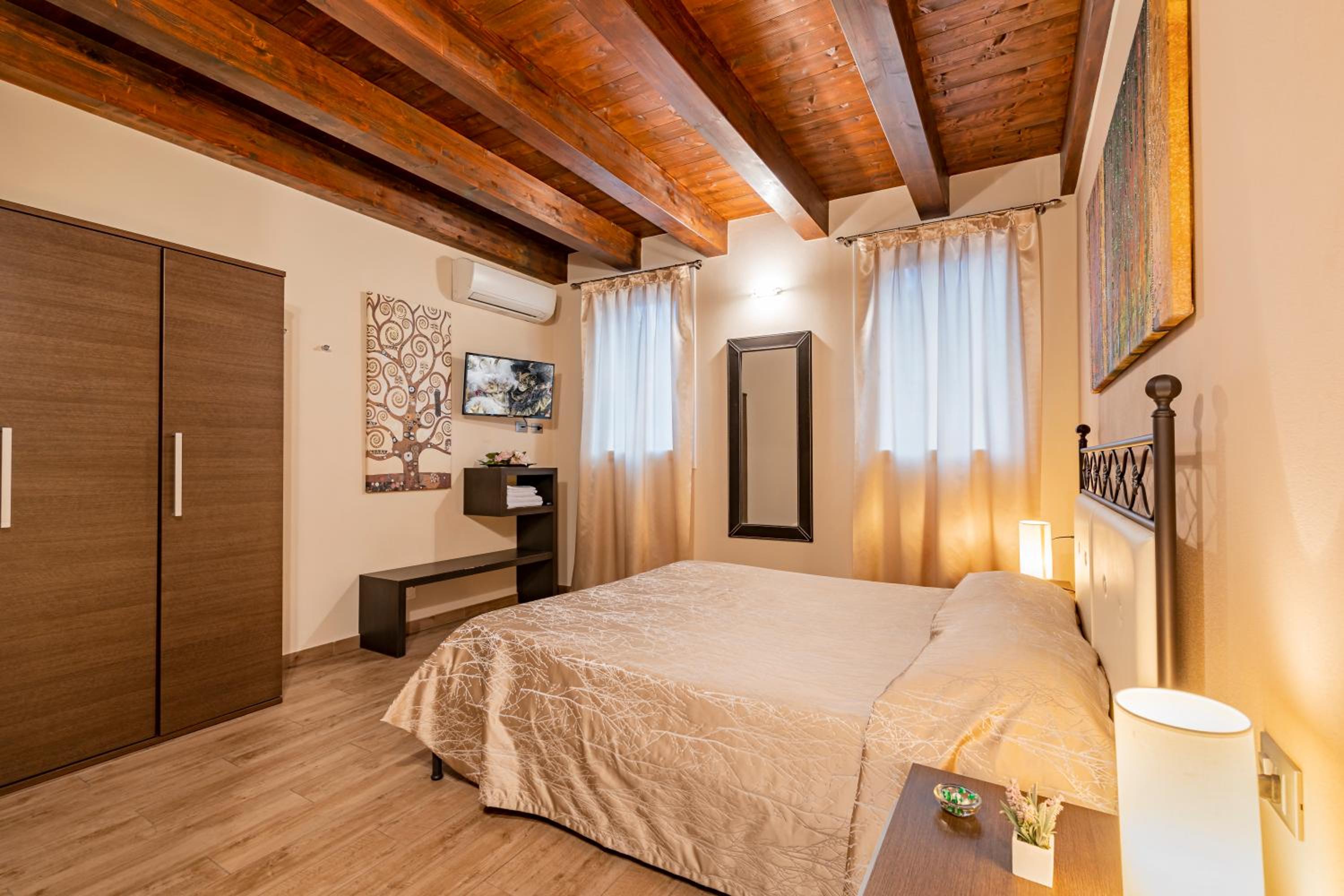 Piccola Venezia Room