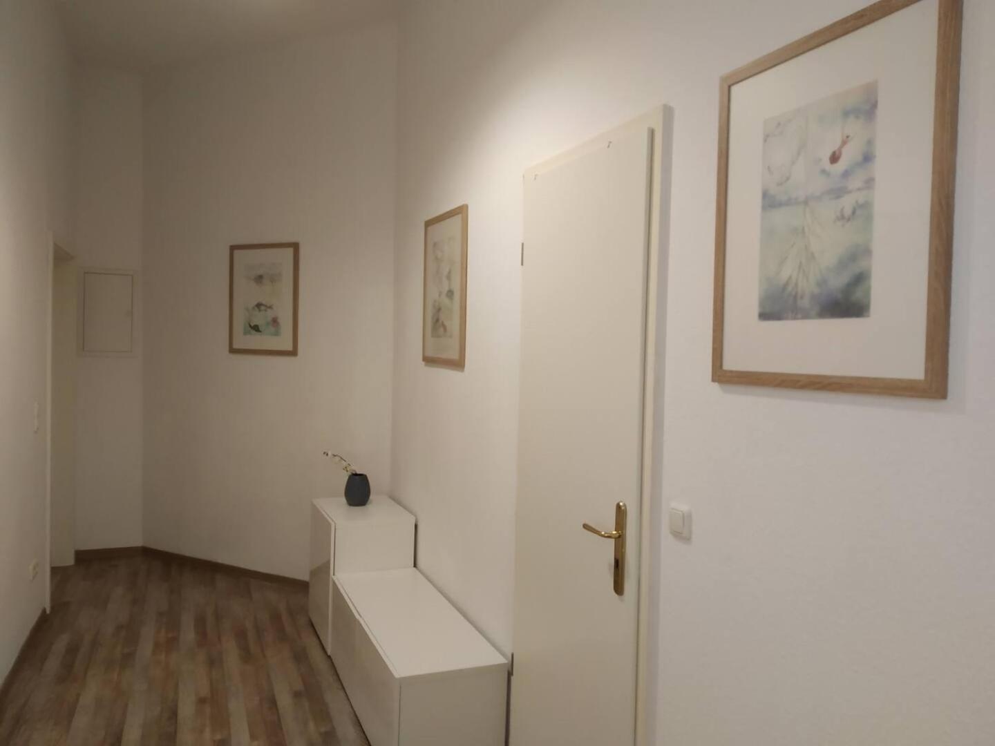 Central 2 bedroom flat for families & calm guests