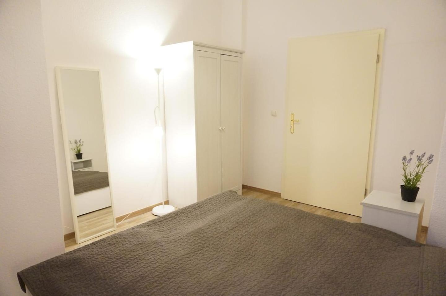 Central 2 bedroom flat for families & calm guests