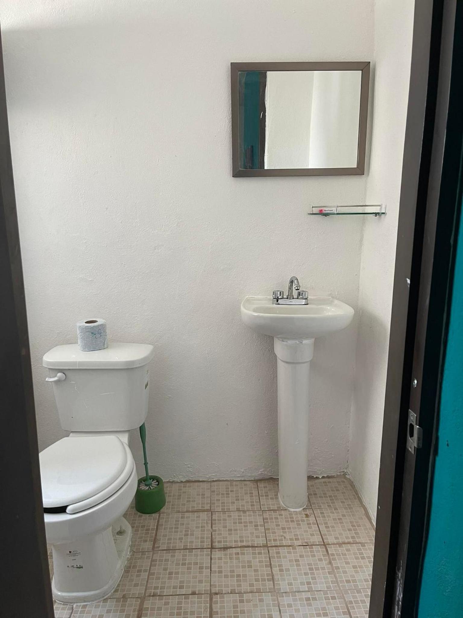 Casa Nova! PRIVATE BATHROOM AND ROOM