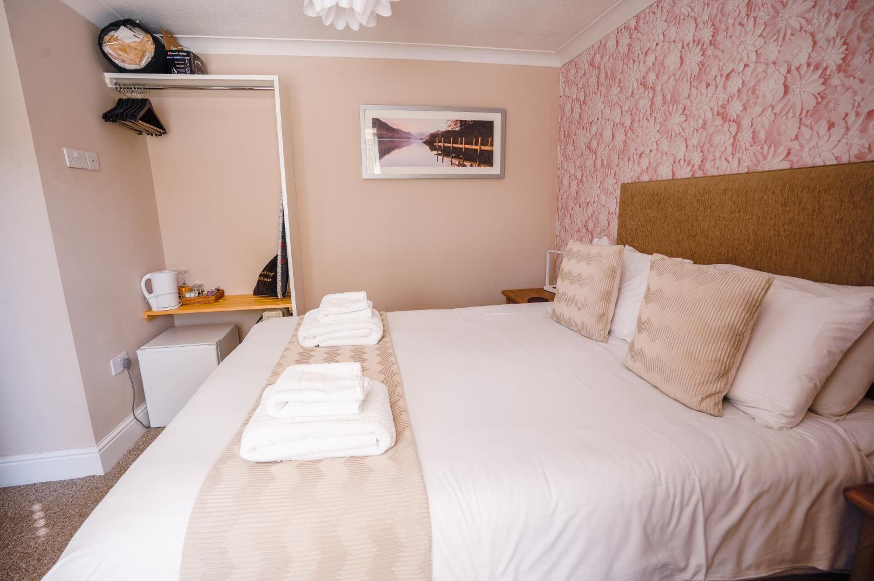 The Cottage - Room Only