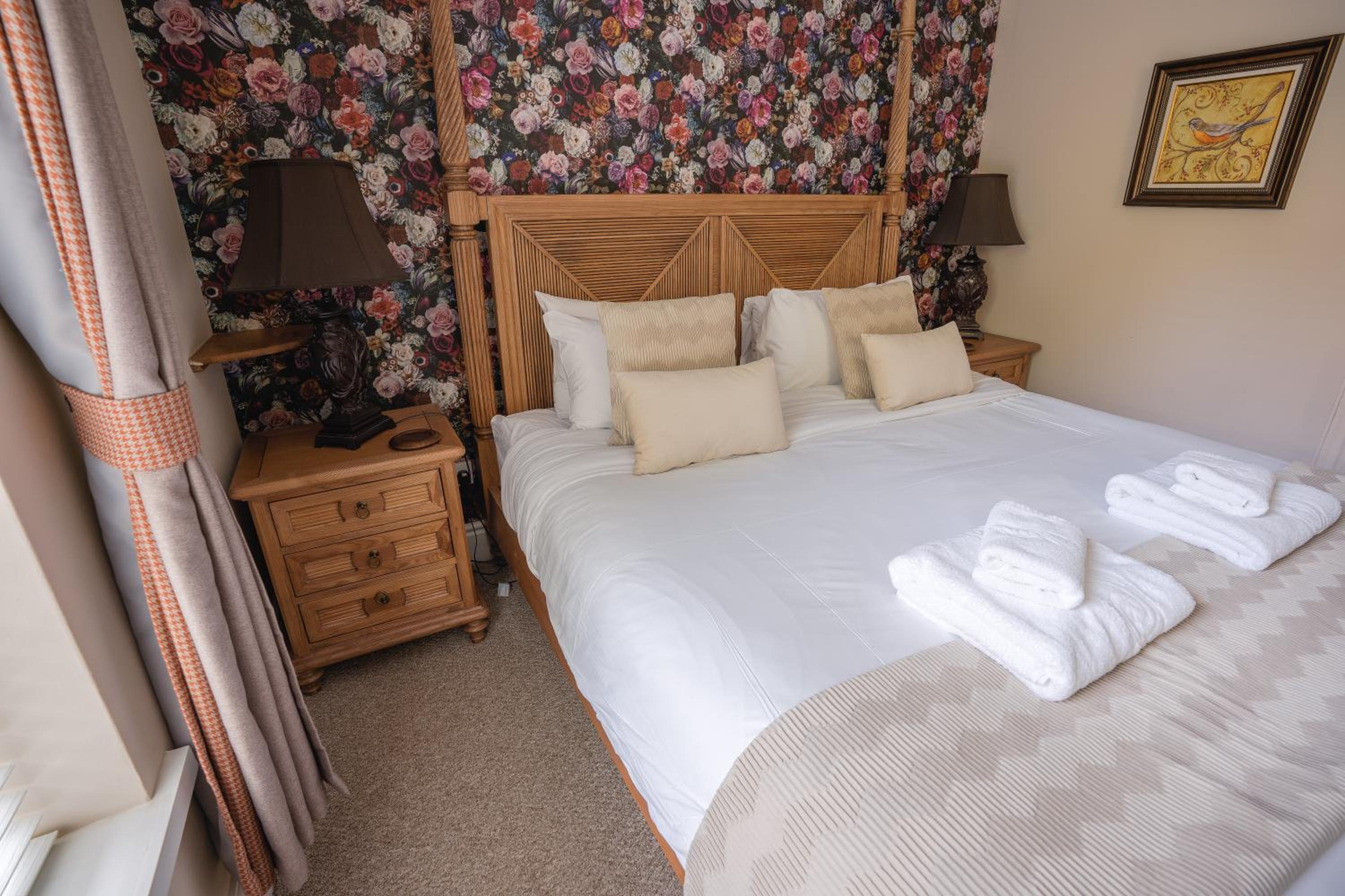 The Cottage - Room Only