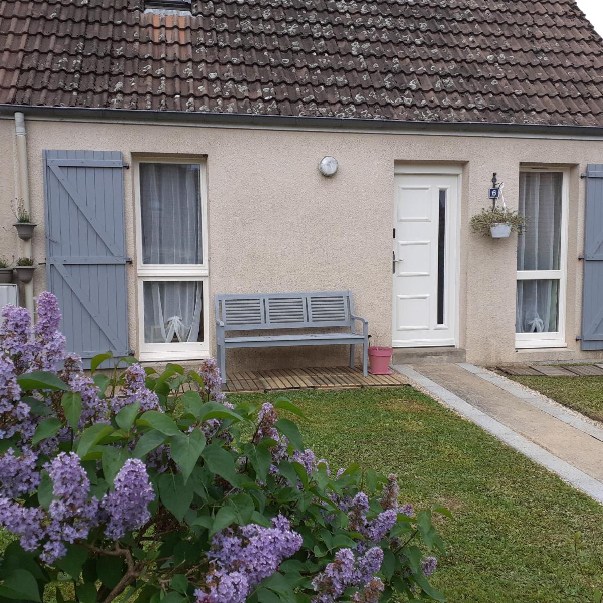 Maison de la Loue" view 2