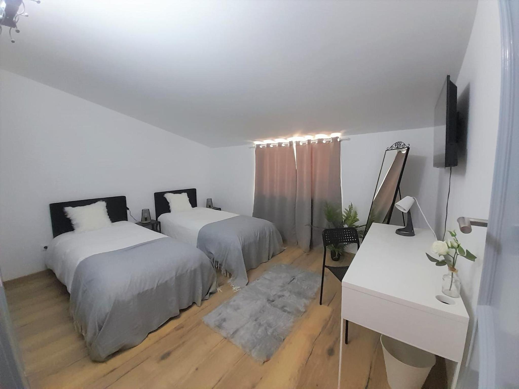 Vasco da Gama Apartamento T2 com terraço PRAIA DA BARRA view 5
